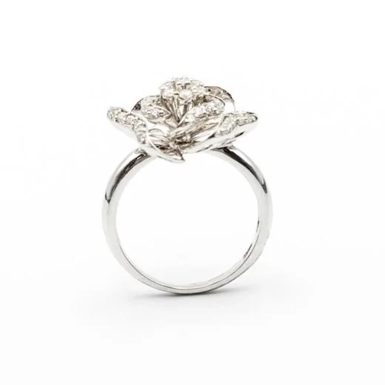 Eleganter Ring aus Weißgold mit weißen Diamanten für ihr Weißgold (Rundschliff) im Angebot