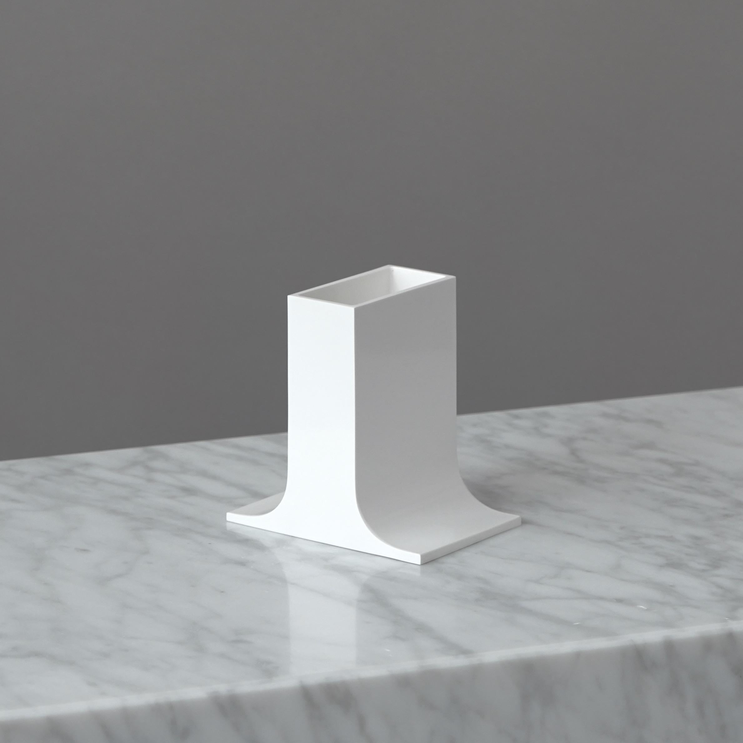 Original White 'Lampedusa' Vase by Enzo Mari for Danese Milano. Italy, 1960s In Good Condition For Sale In Malmö, SE