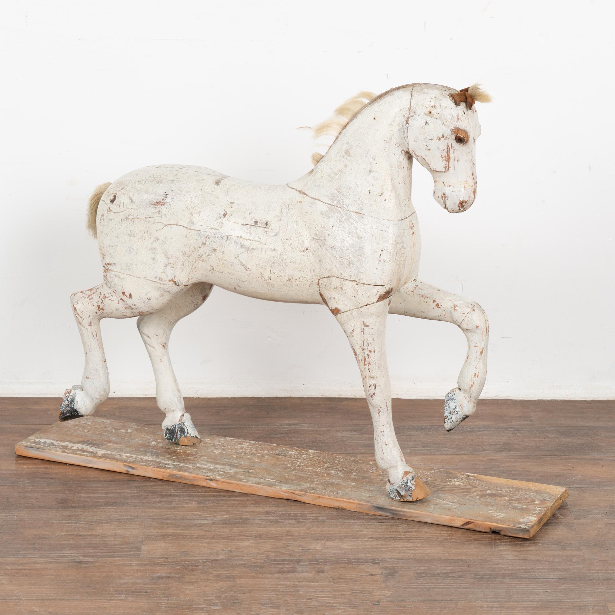 Original White Painted Carved Pine Horse, Sweden circa 1880 For Sale 4