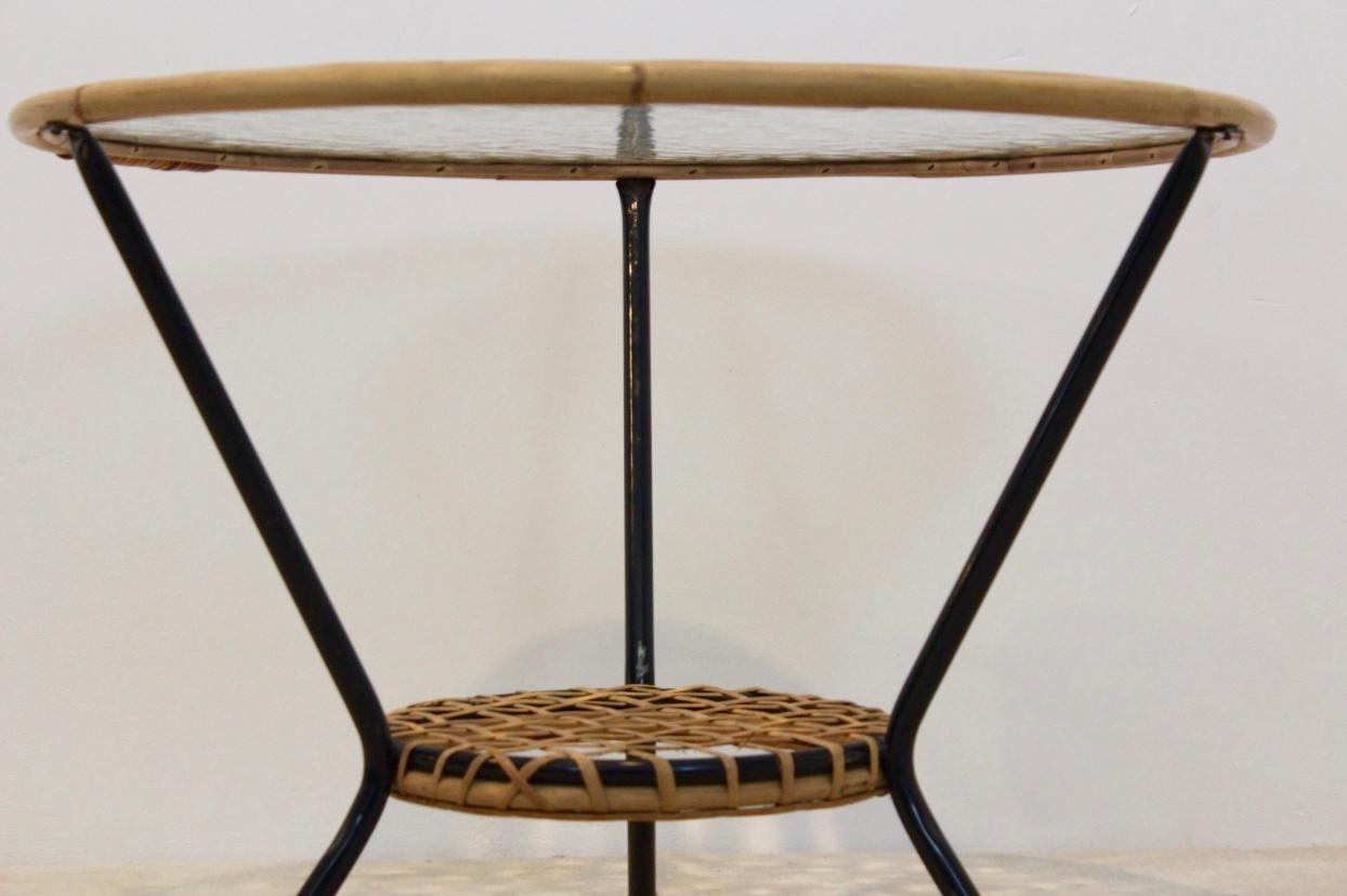 Original Wicker Glass Side Table for Rohé Noordwolde, Netherlands In Good Condition For Sale In Voorburg, NL