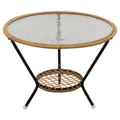 Original mesa auxiliar de mimbre y cristal para Rohé Noordwolde, Países Bajos