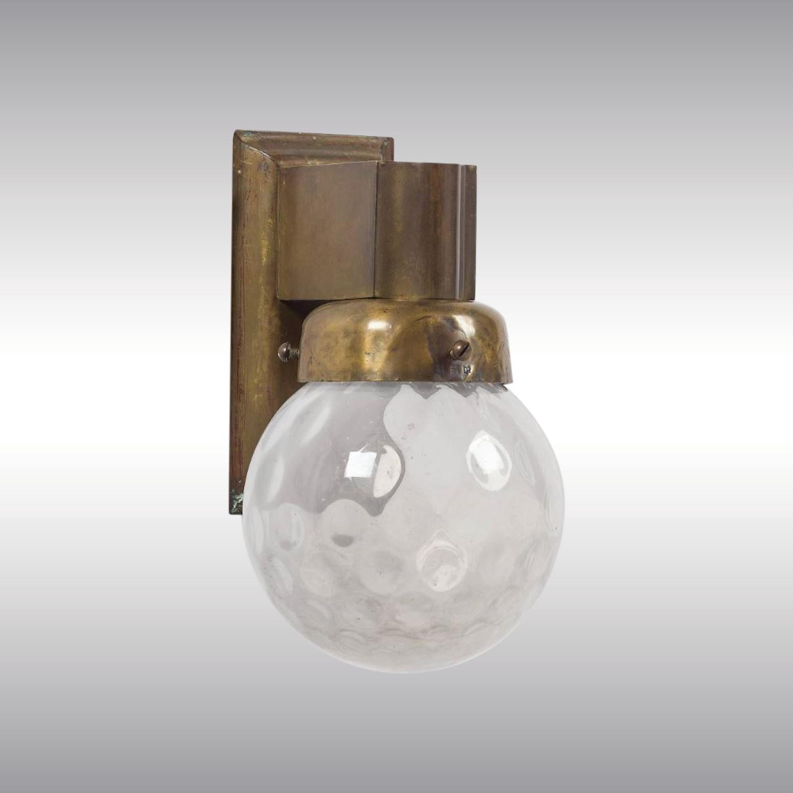 Original Wiener Werkstaette-Wandleuchte aus Messing, gestempelt, Josef Hoffmann (Jugendstil) im Angebot