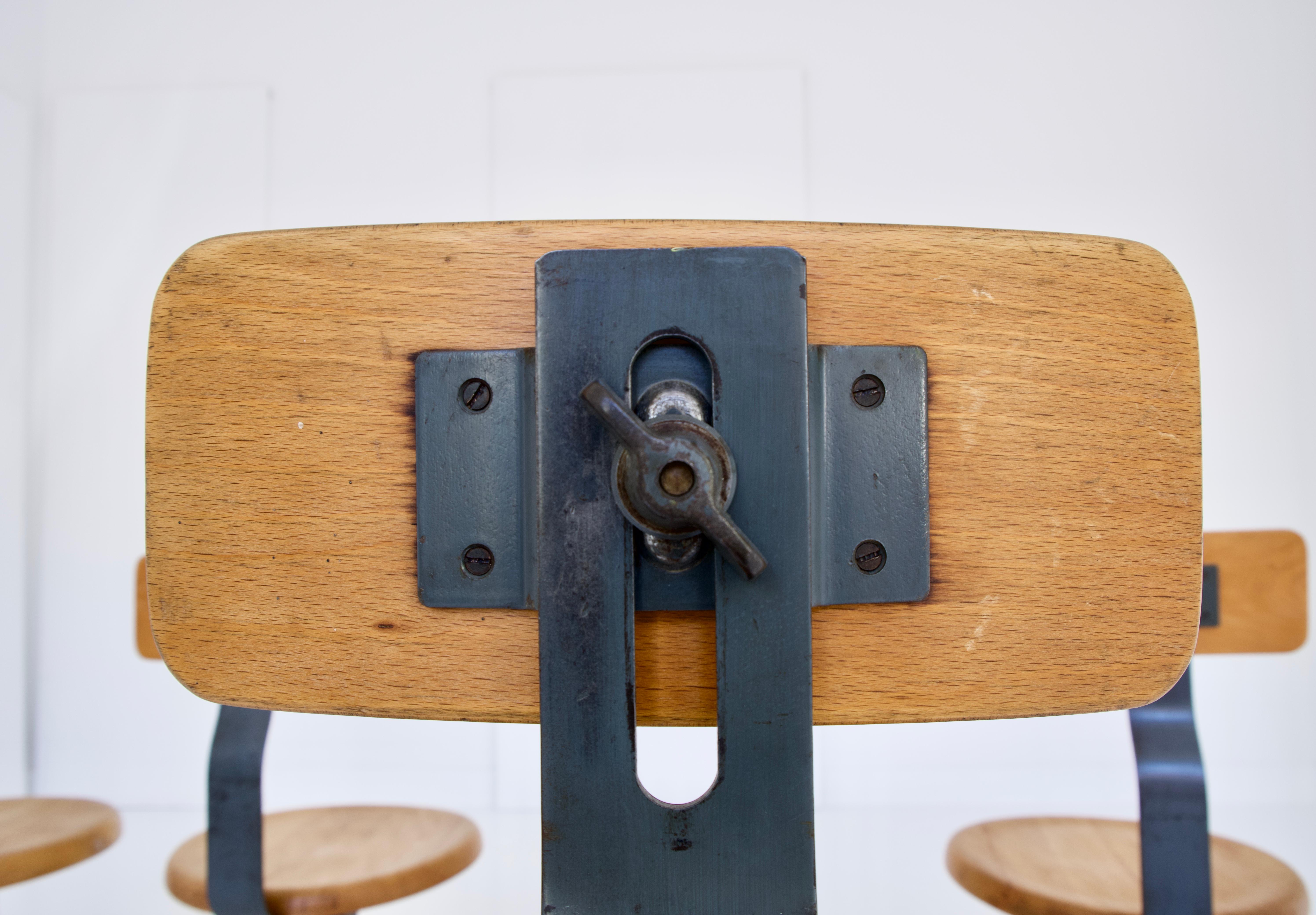 Original Working Factory Machinist Chairs by Sewing Company Singer, ca. 1930/40 2