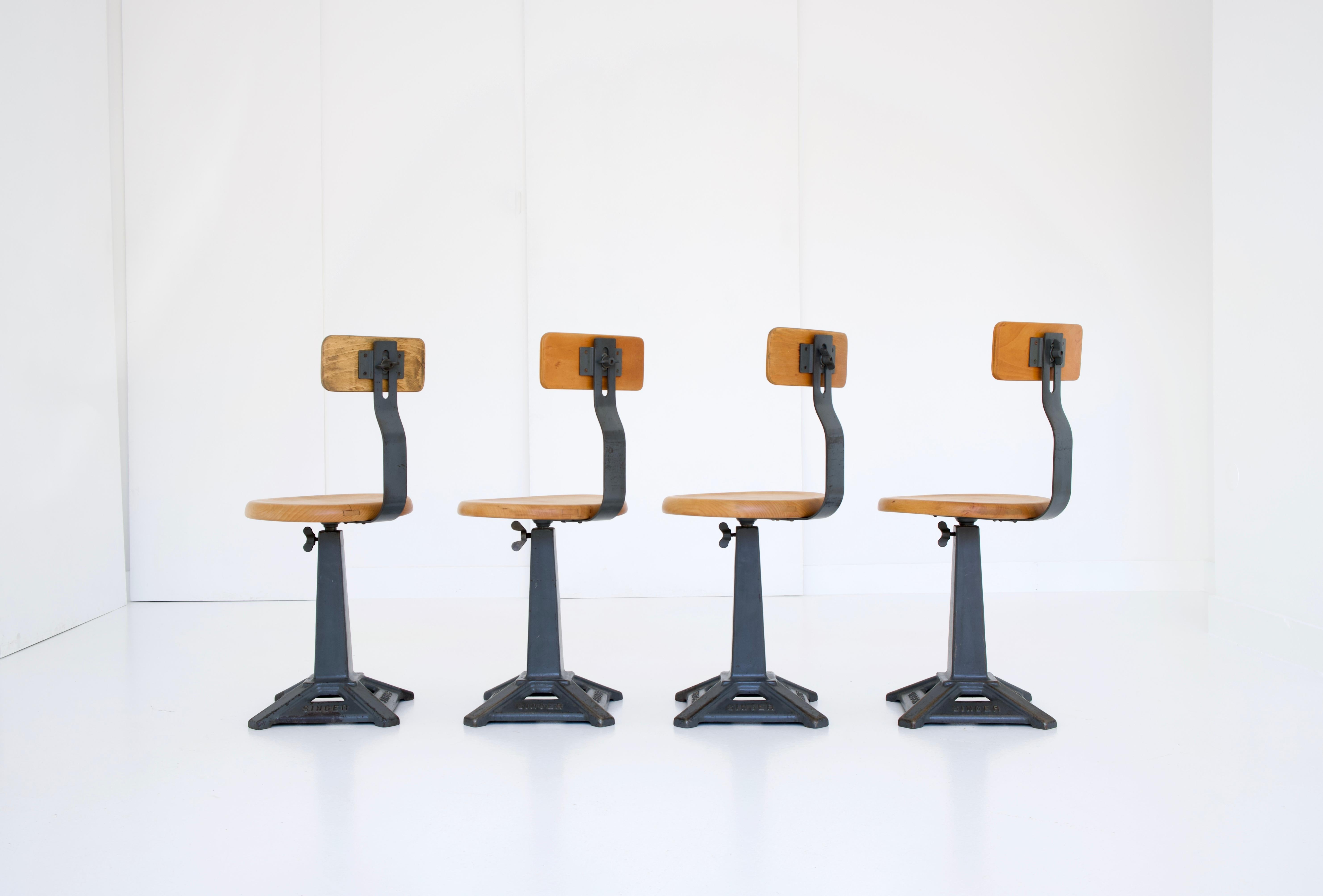 German Original Working Factory Machinist Chairs by Sewing Company Singer, ca. 1930/40
