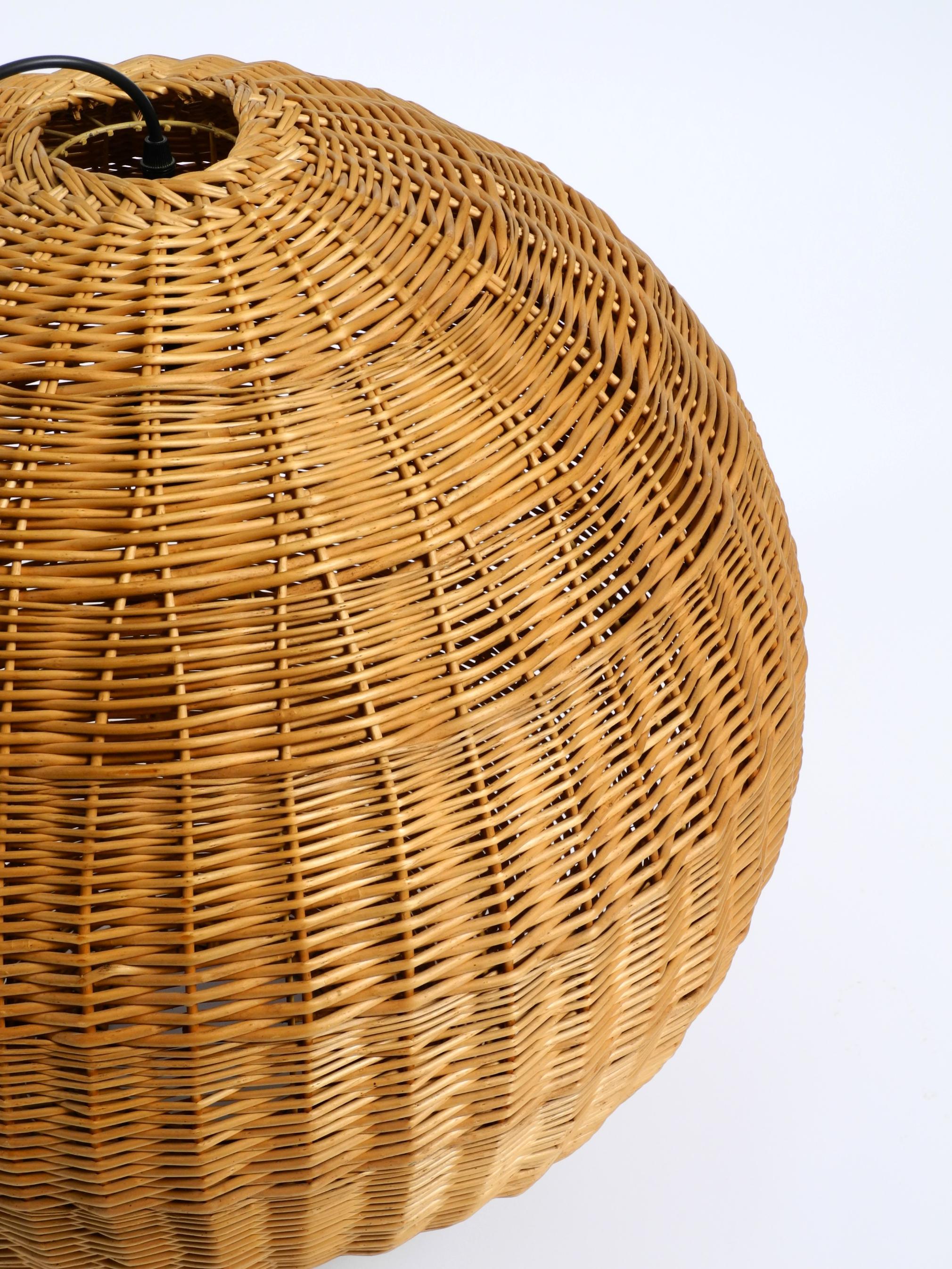 Lampada a sospensione a sfera in rattan originale XXL  Medio Secolo Moderno  Ø 66 cm  26