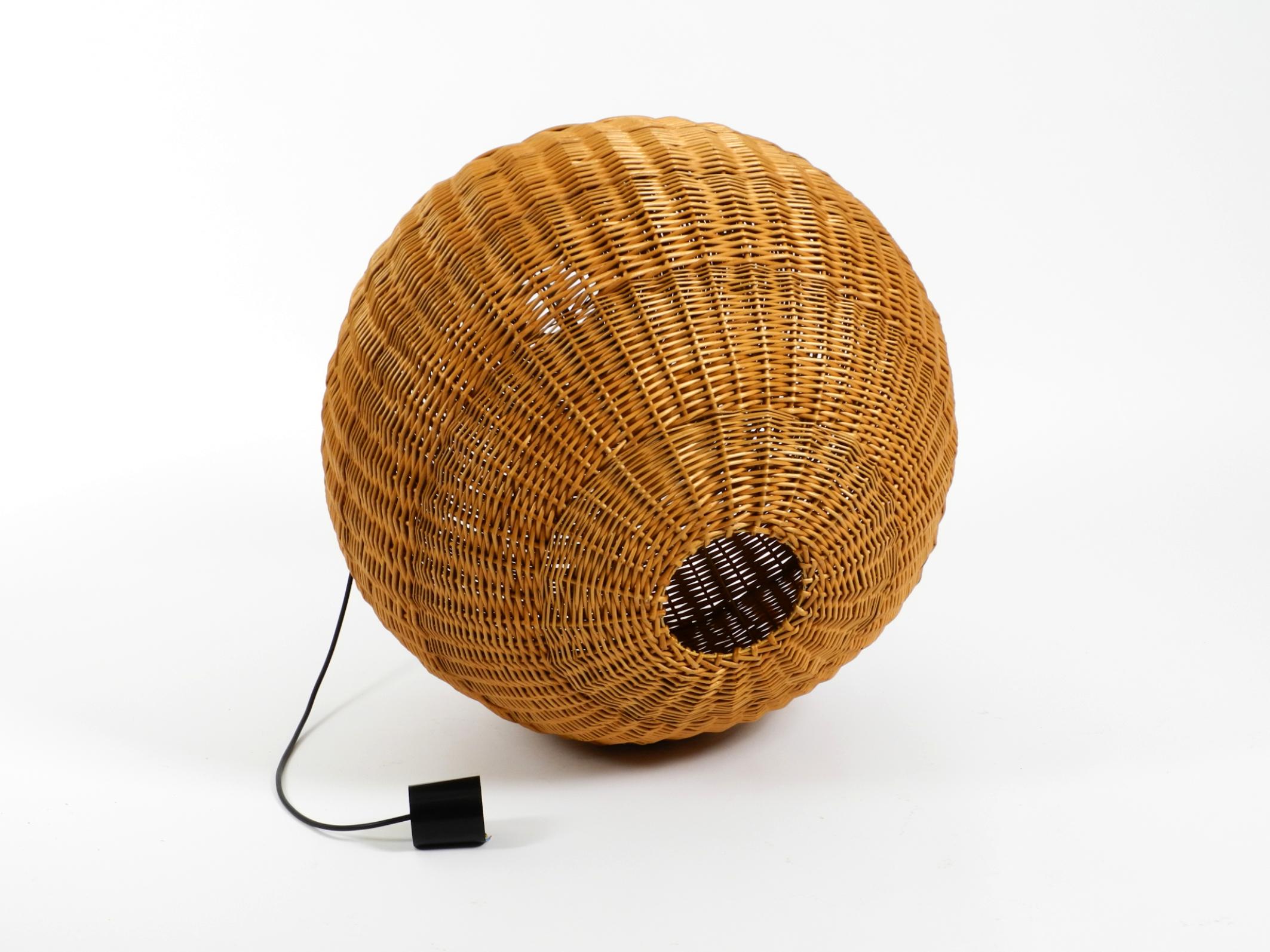 Rattan Lampada a sospensione a sfera in rattan originale XXL  Medio Secolo Moderno  Ø 66 cm  26