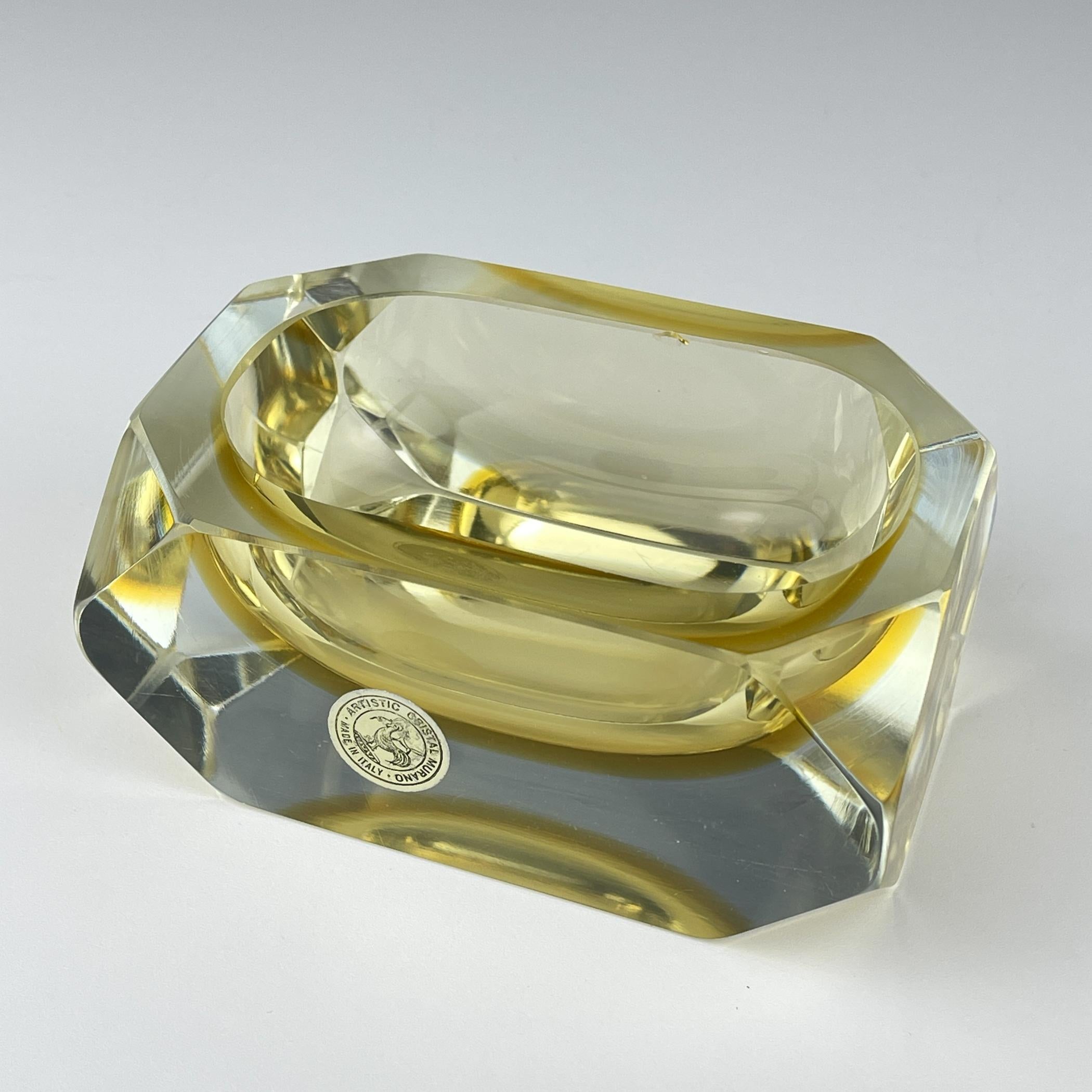 Original yellow murano glass ashtray by Bucella Cristalli Murano, Italy, 1970s For Sale 4