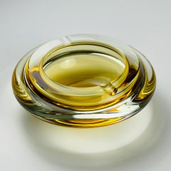 Original yellow murano glass ashtray, Italy, 1980s