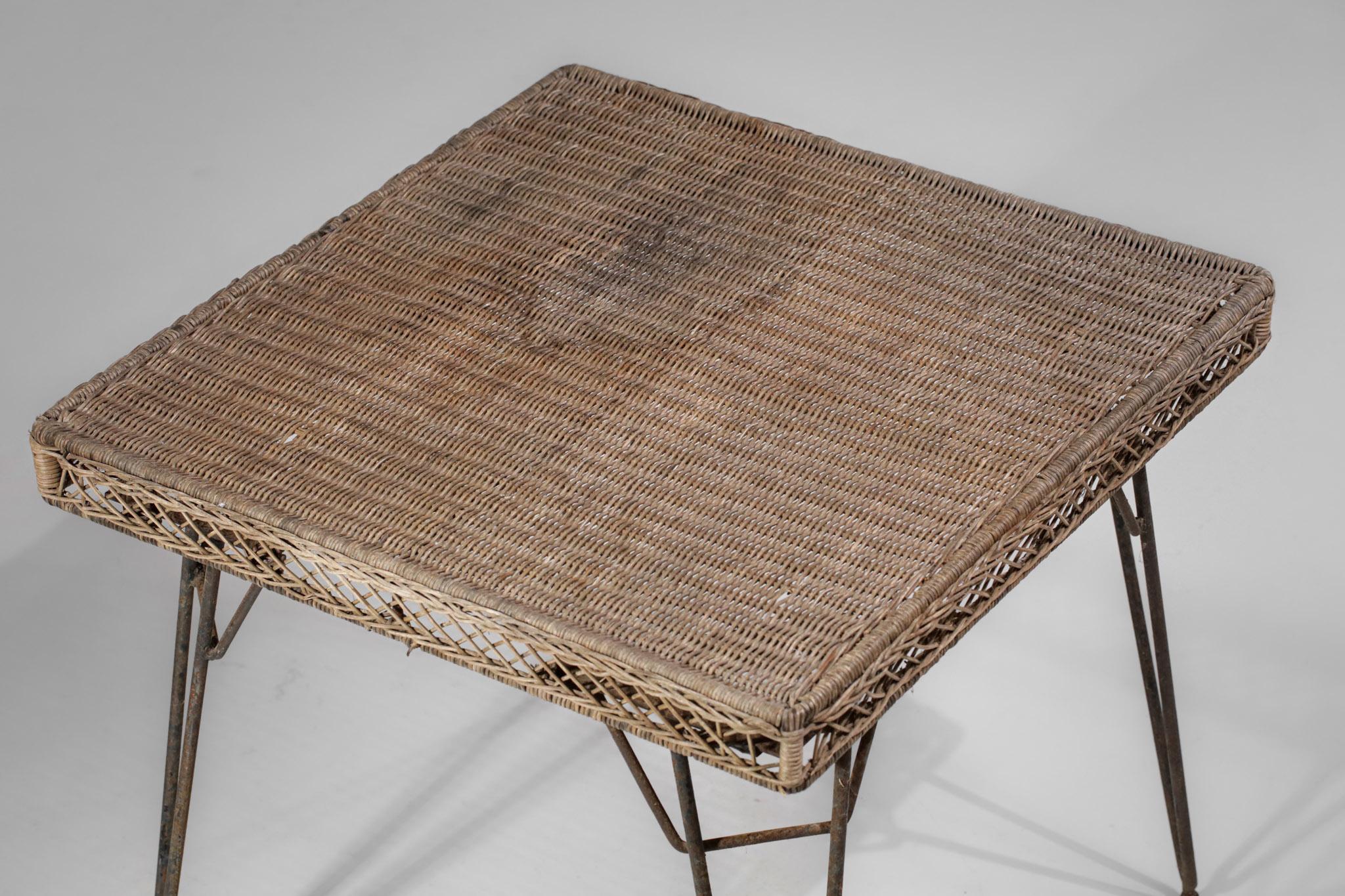 Mid-Century Modern Originale 1950's Vintage Woven Rattan Table Design in the Style of Matégot F332 For Sale