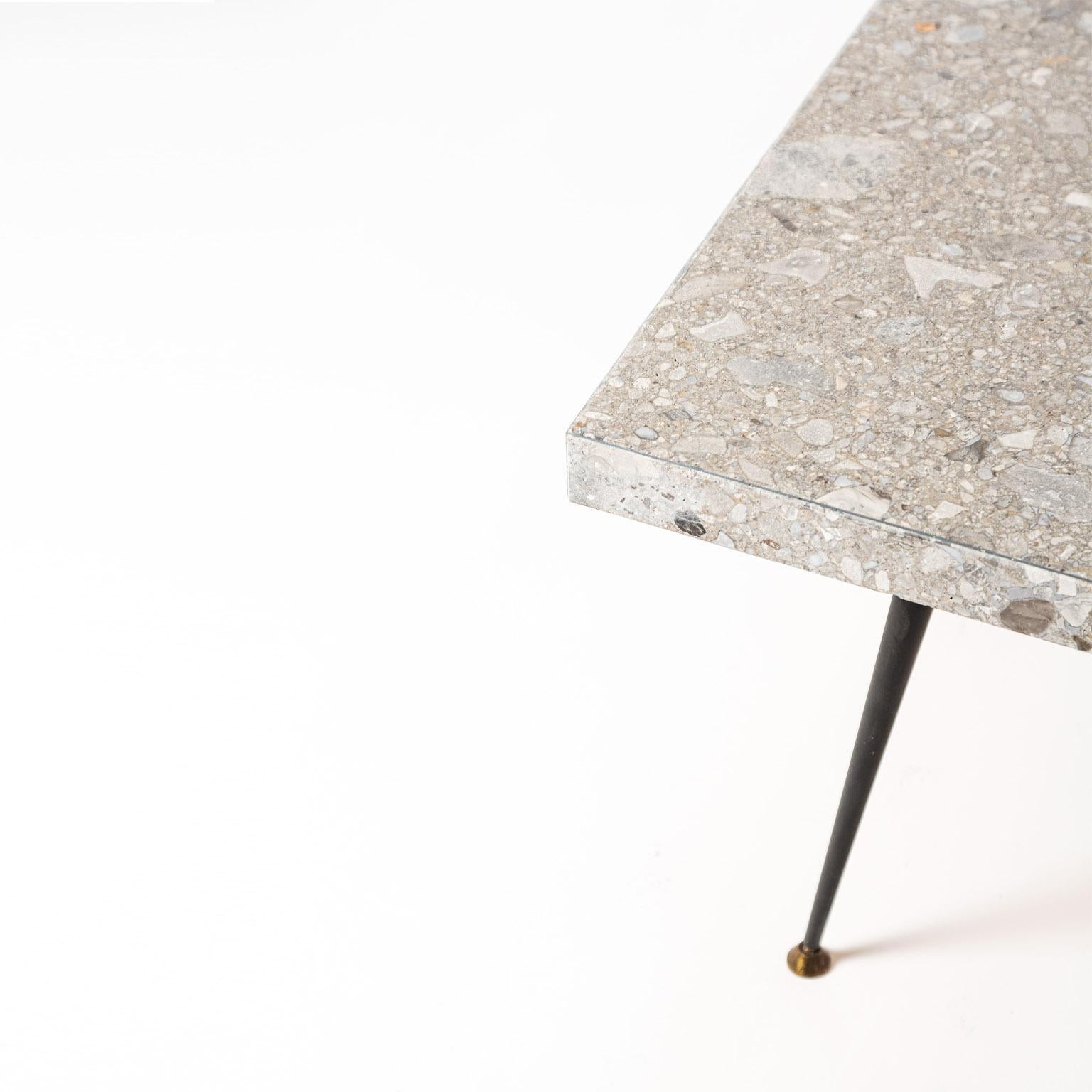 
Matericity on top of every thing. A monolitic block of “Ceppo” stone typical of Milanese architectural landscape represent the essential character of this collection piece. The passion of Spinzi for Mid Century furniture is well represented in this