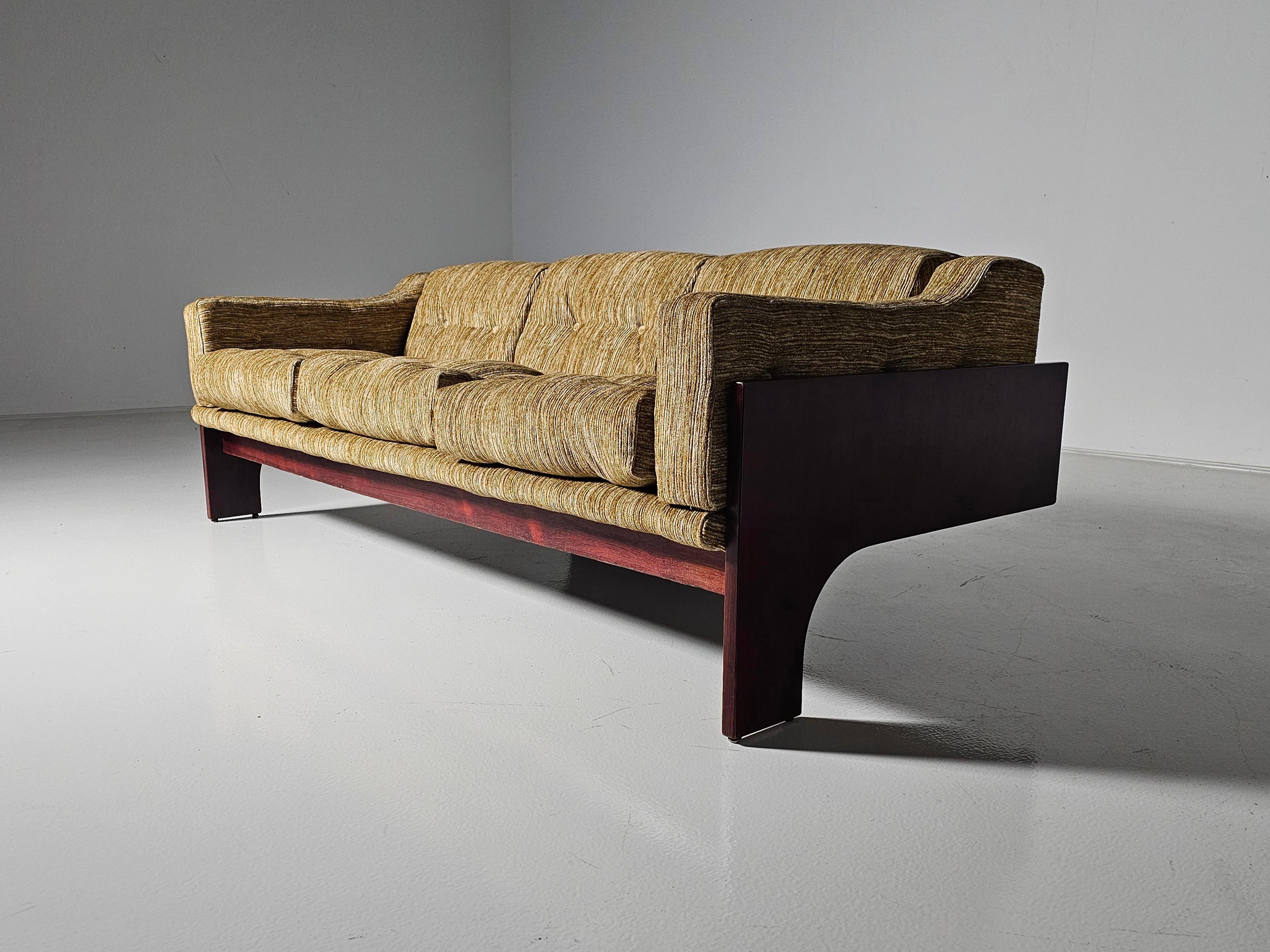 European Oriolo 3-seater sofa by Claudio Salocchi for Sormani, 1960s For Sale