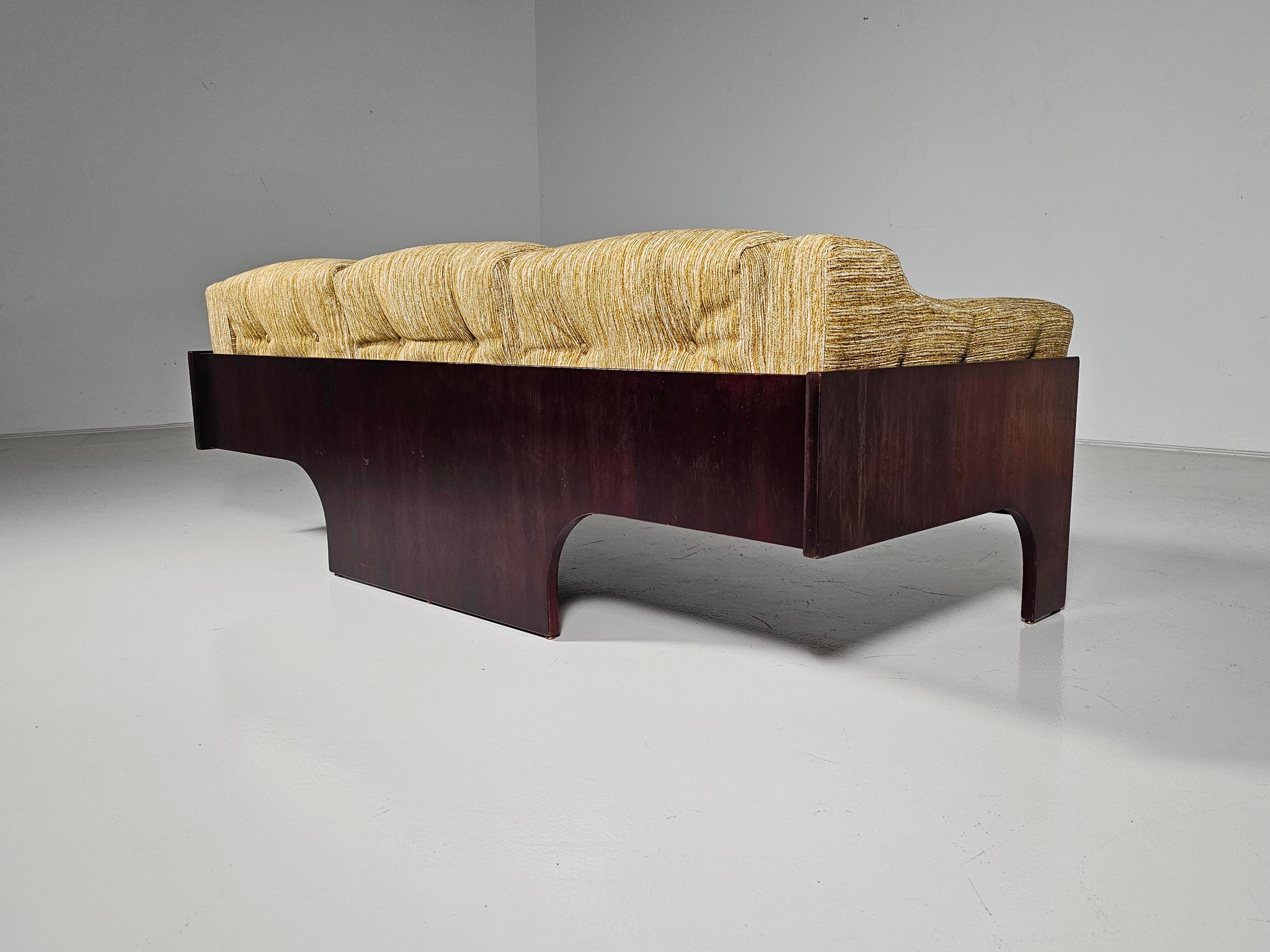 Oriolo 3-Sitzer-Sofa von Claudio Salocchi für Sormani, 1960er Jahre im Zustand „Gut“ im Angebot in amstelveen, NL