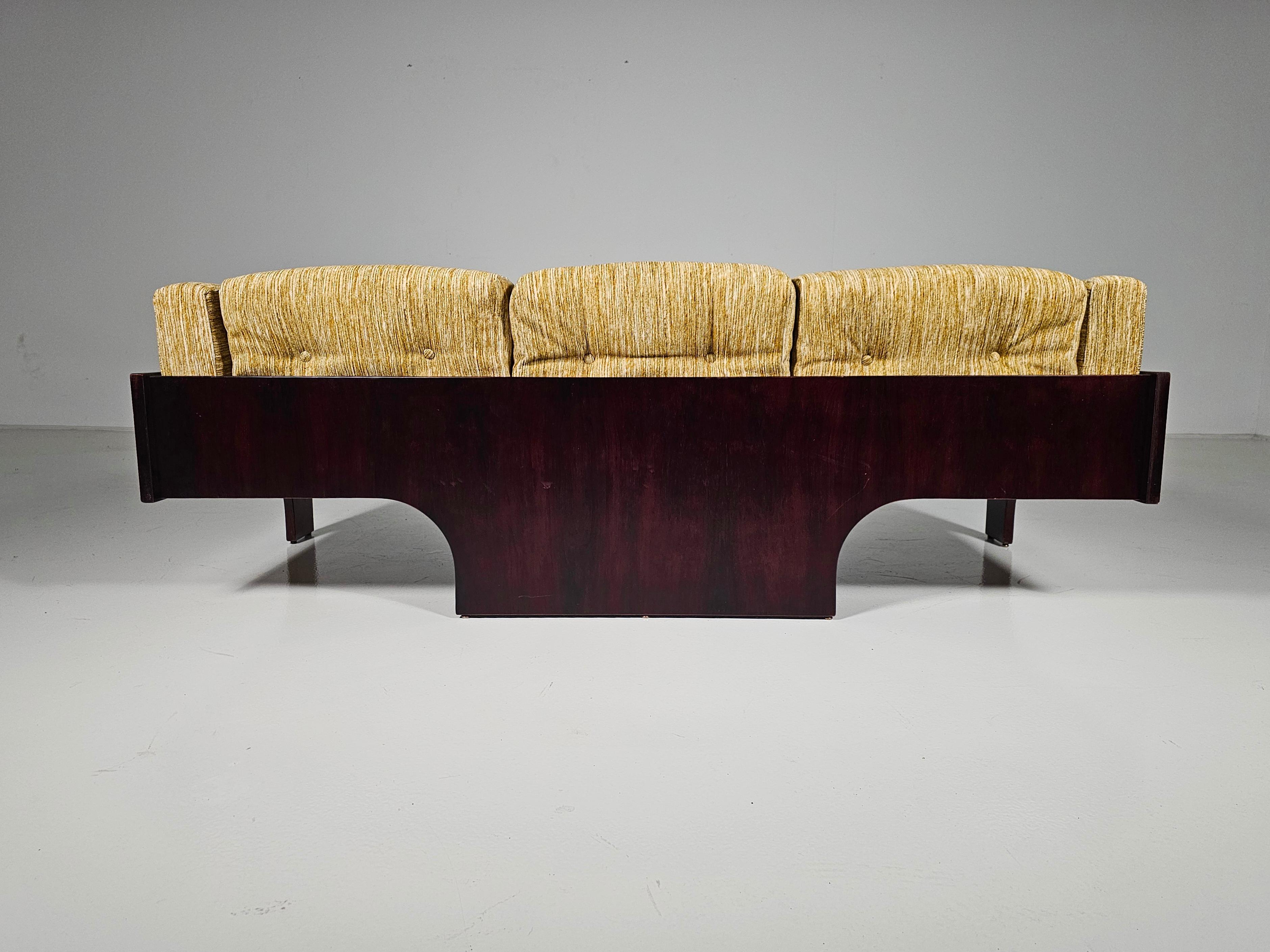 Mid-20th Century Oriolo 3-seater sofa by Claudio Salocchi for Sormani, 1960s For Sale