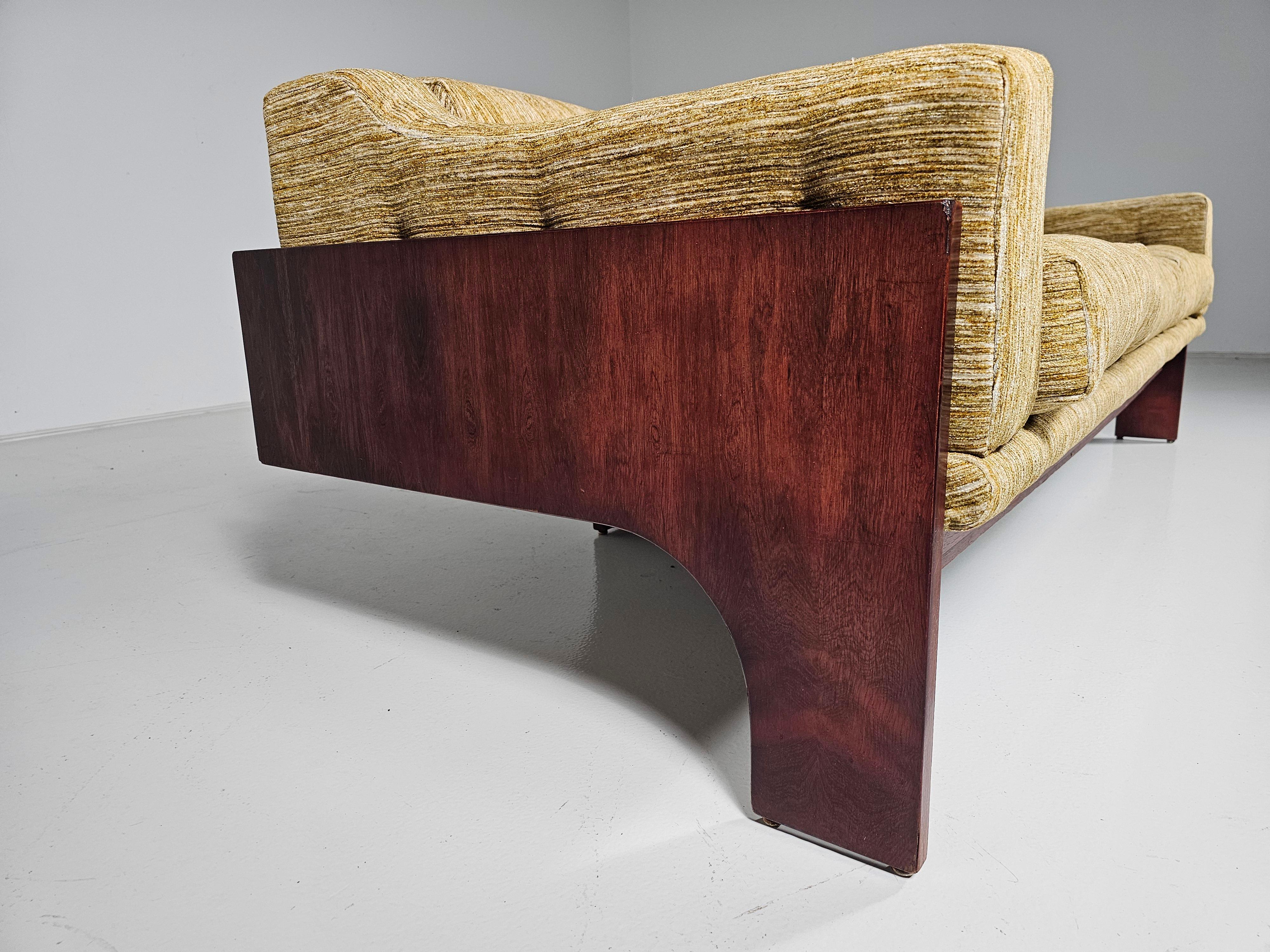 Chenille Oriolo 3-seater sofa by Claudio Salocchi for Sormani, 1960s For Sale