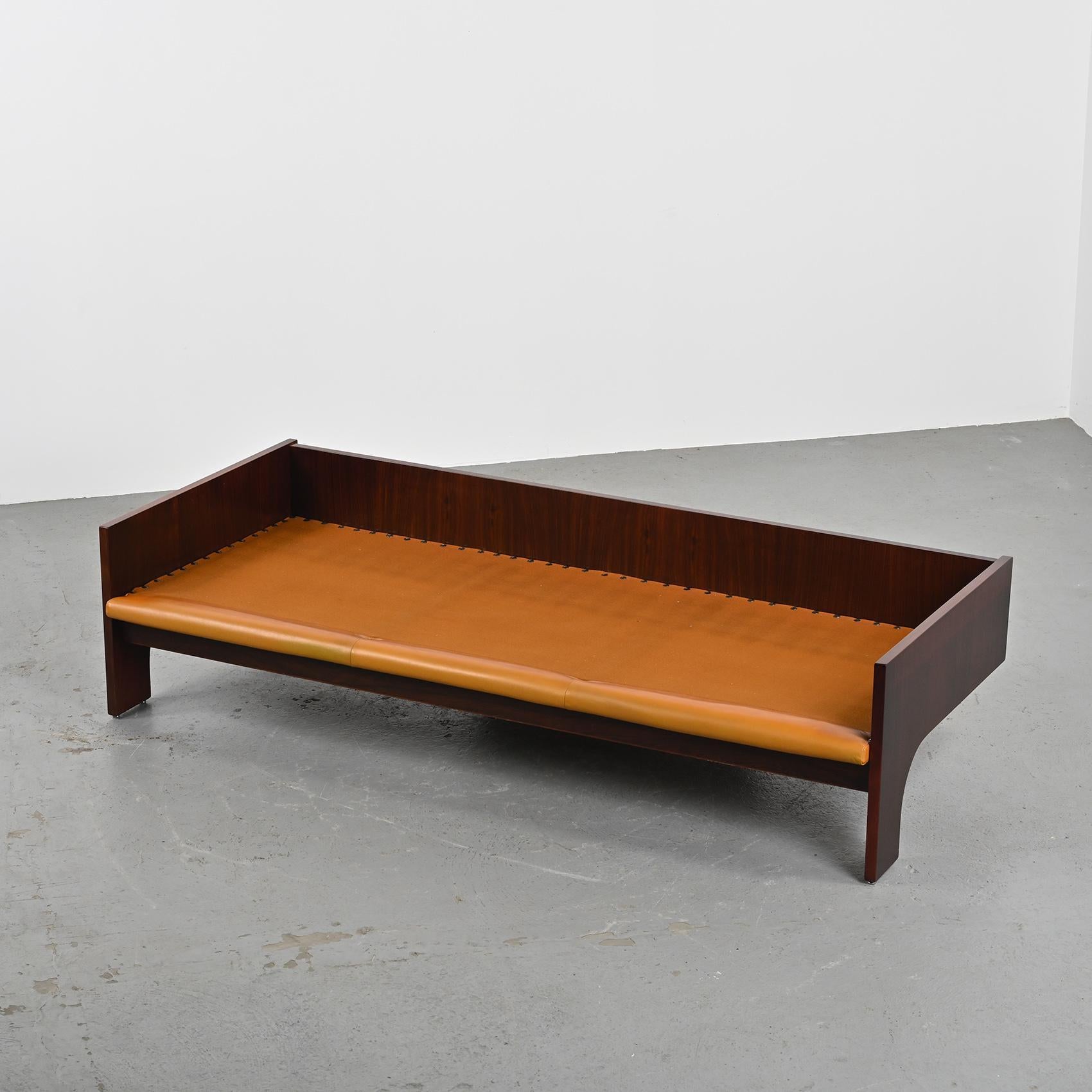 Divano Oriolo di Claudio Salocchi per Sormani, 1965 circa 4