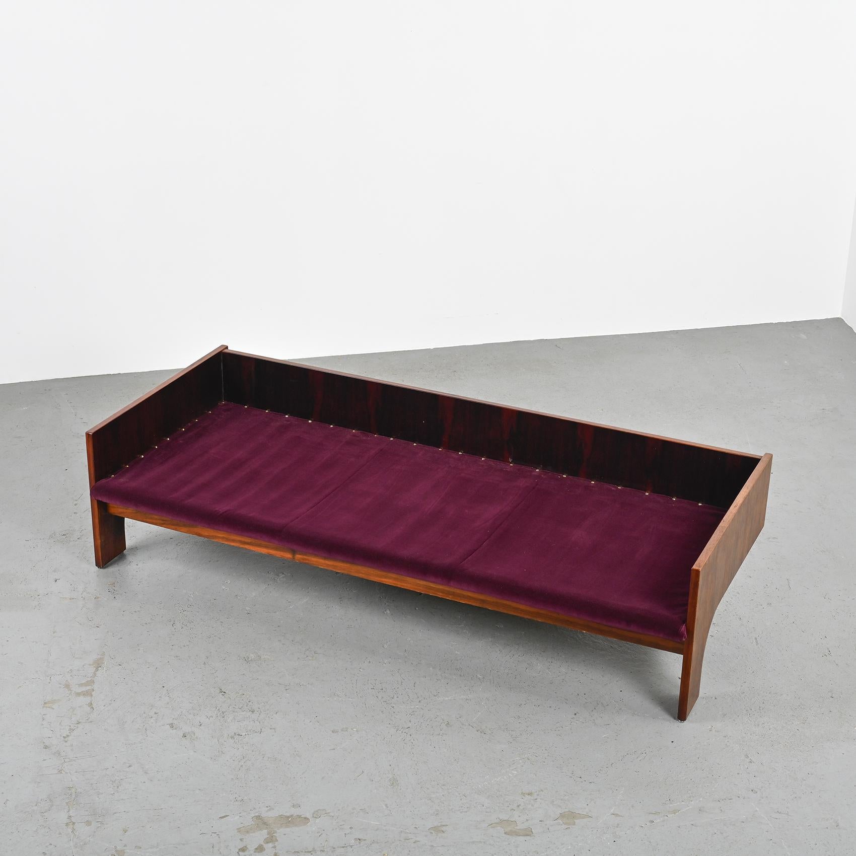 Oriolo sofa by Claudio Salocchi for Sormani, circa 1965 6