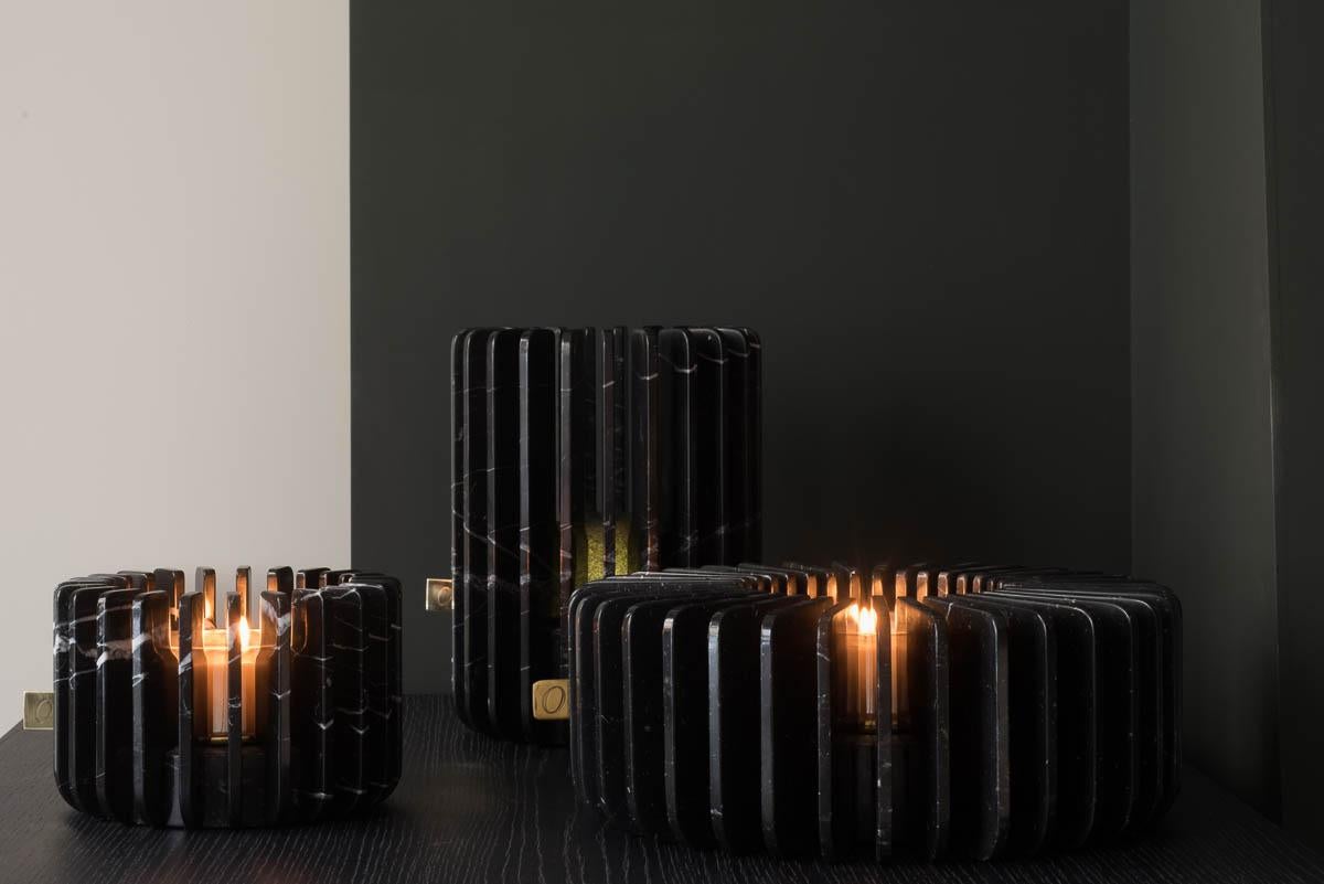 Orion Breite Orion-Blumenvase und Kerzenhalter aus glänzendem Marmor von Dan Yeffet (Moderne) im Angebot