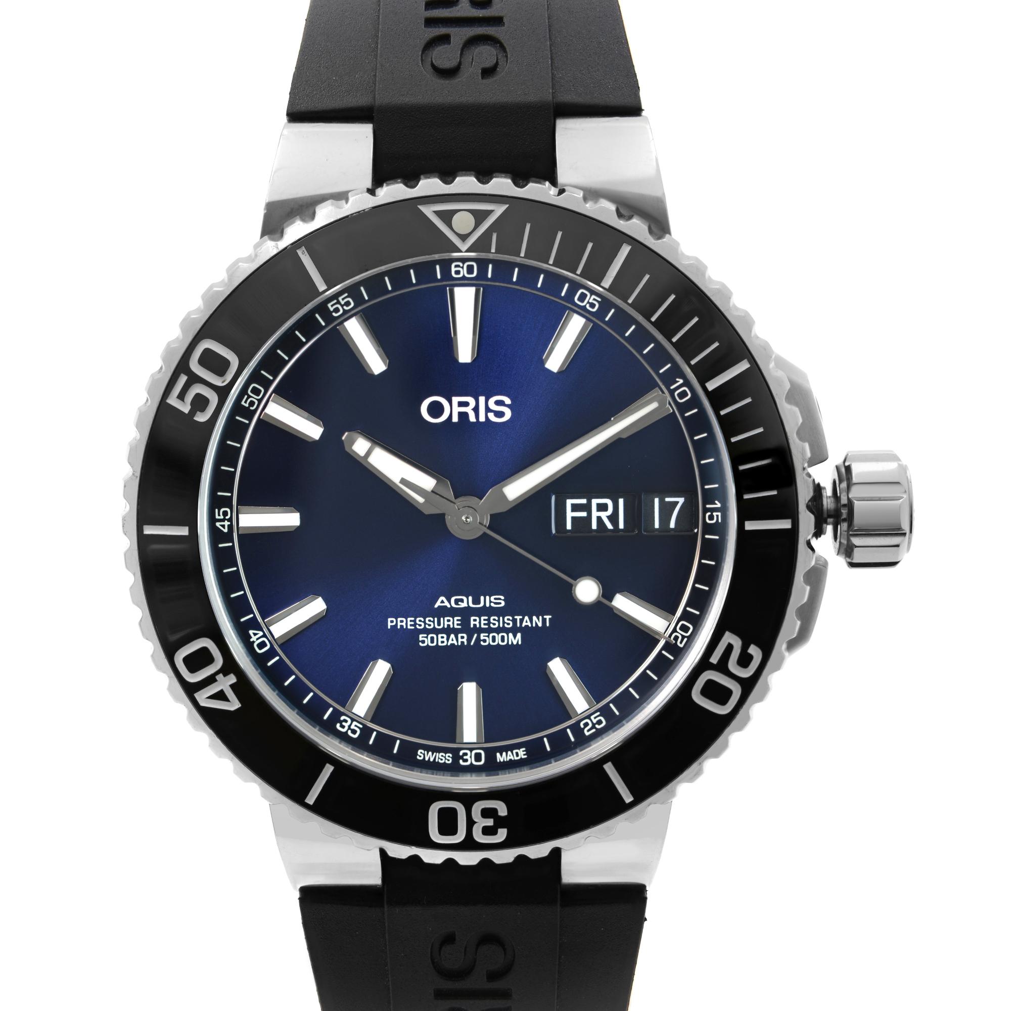 Display Model Oris Aquis Big Day Date Steel Blue Dial Rubber Strap Mens Watch 01 752 7733 4135-07 4 24 64EB. This Beautiful Timepiece is Powered by Mechanical (Automatic) Movement And Features: Round Stainless Steel Case with a Black Rubber that has