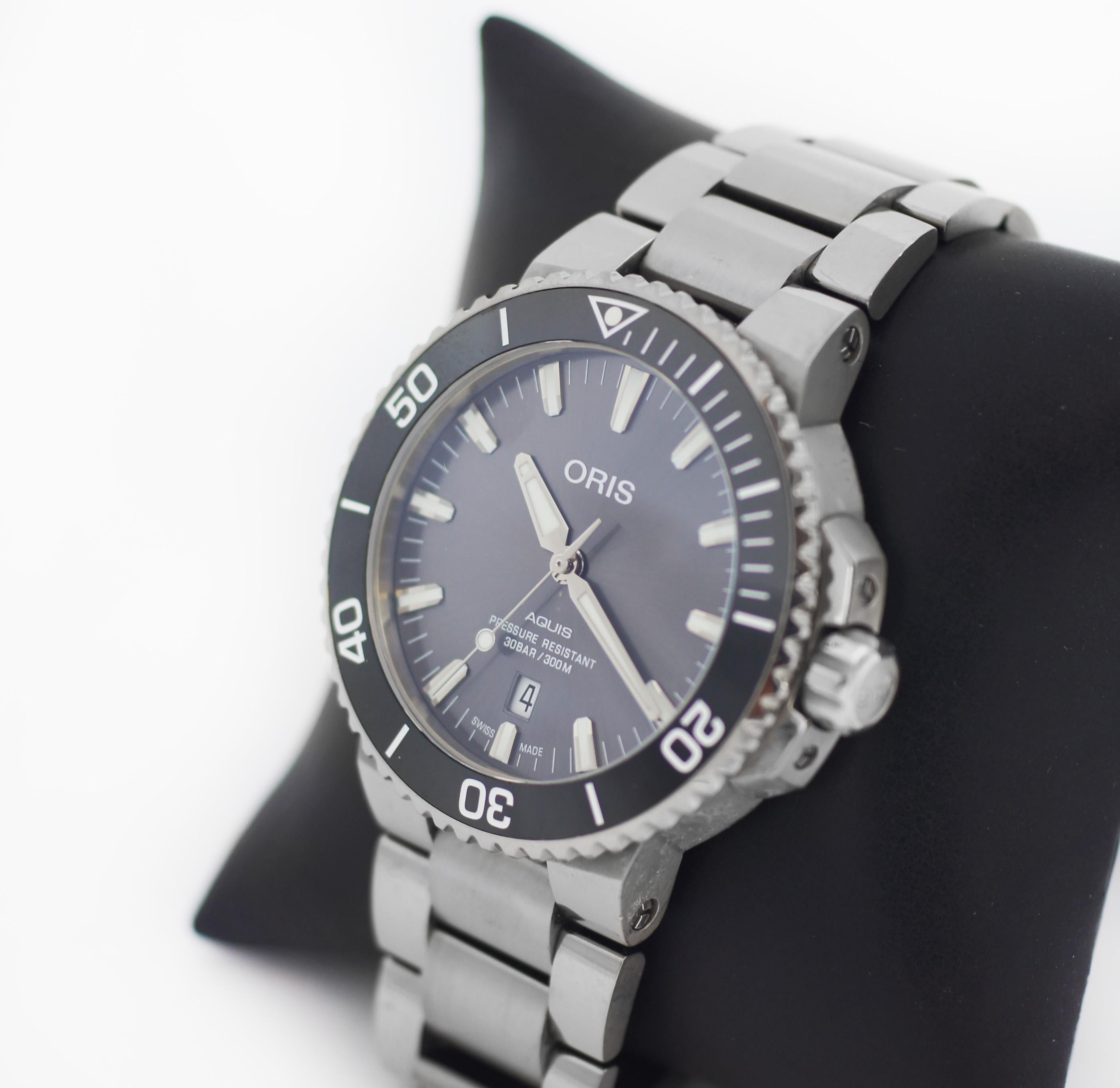 ORIS Aquis Date Grey Dial Titanium Men's Watch For Sale 3