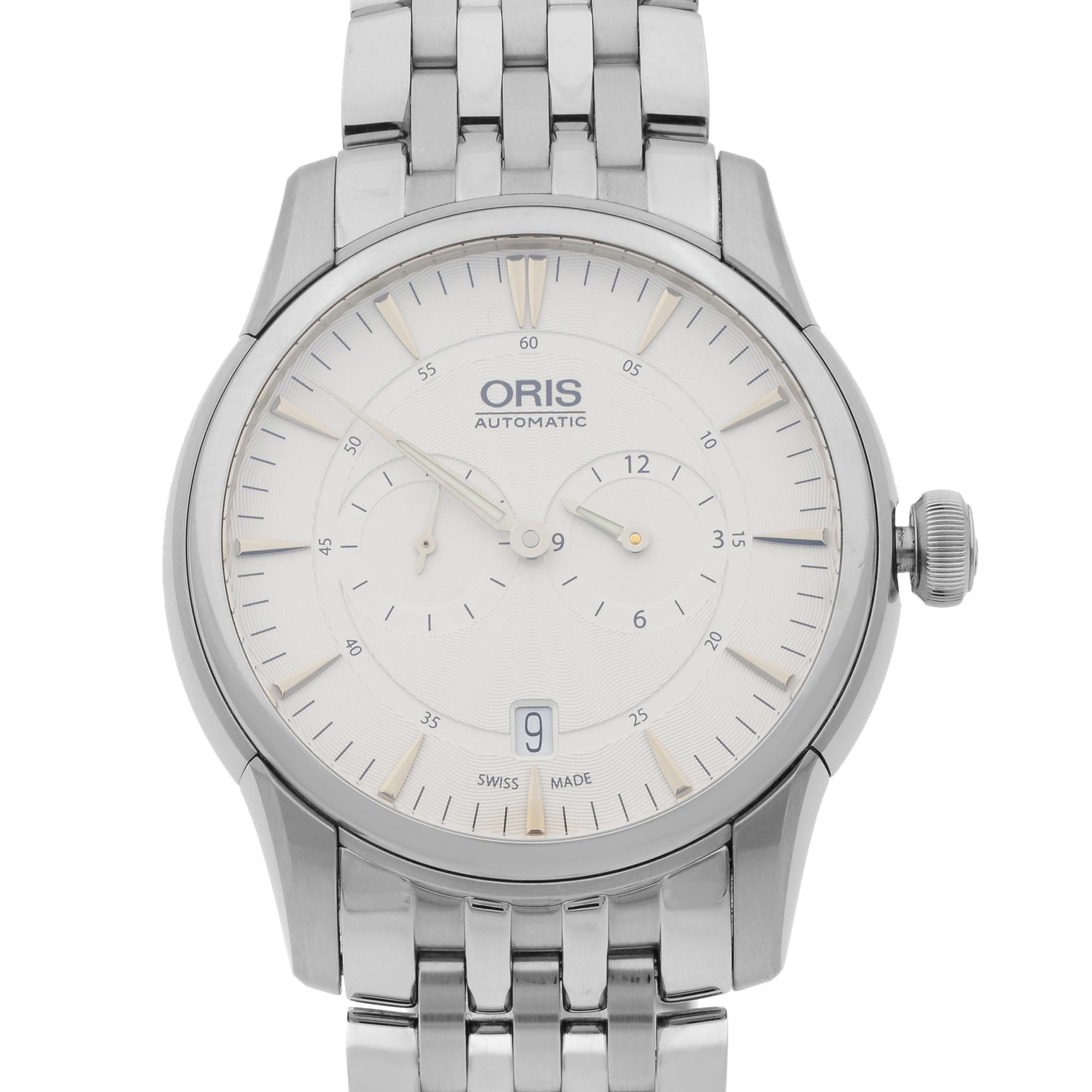 This display model Oris Artelier  01 749 7667 4051-07 8 21 77 is a beautiful men's timepiece that is powered by mechanical (automatic) movement which is cased in a stainless steel case. It has a round shape face, date indicator, small seconds