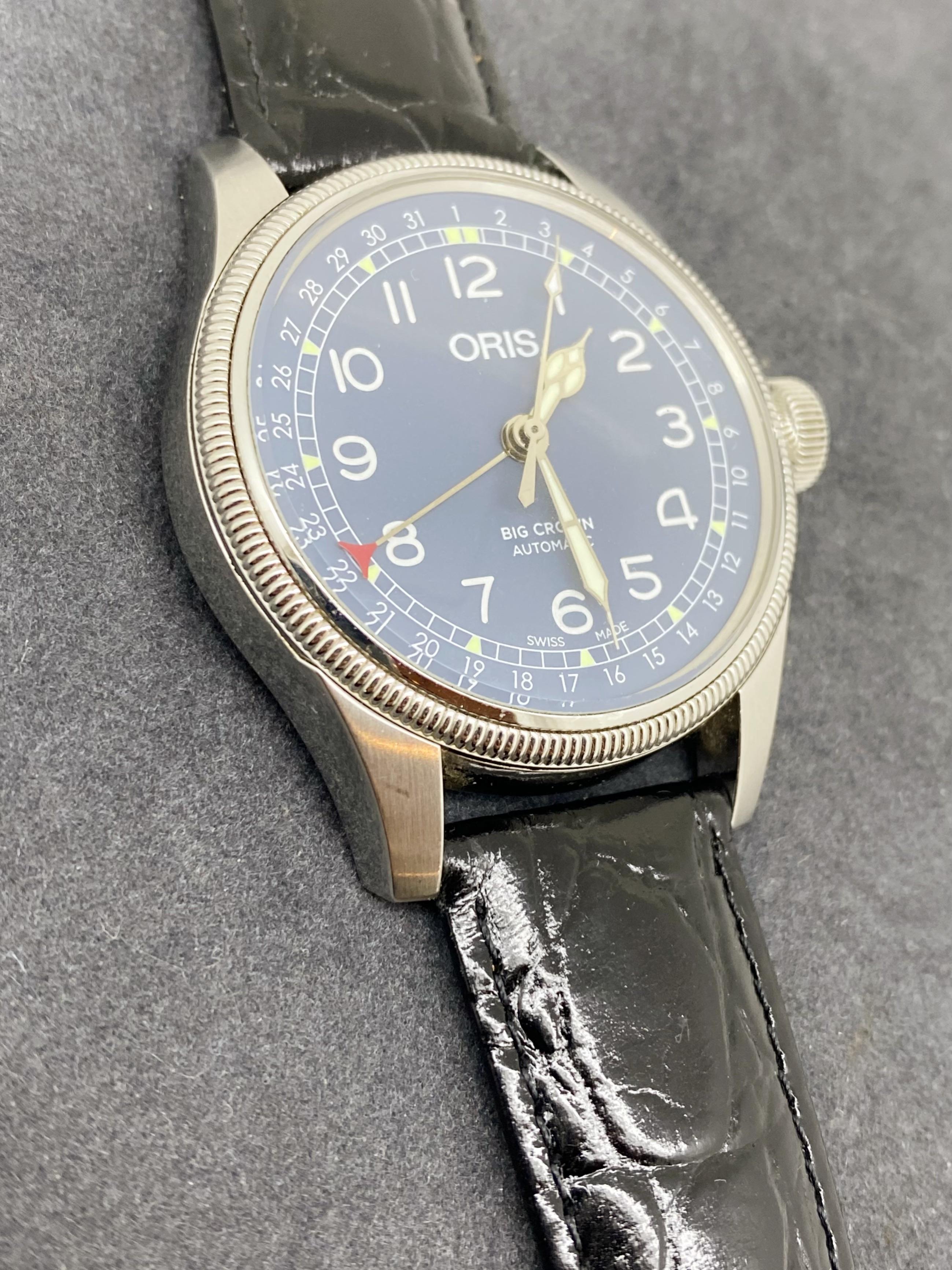 Oris is a distinguished Swiss brand 
known for its high-quality mechanical watches, 
uniting traditional craftsmanship with forward-thinking design 
to achieve timeless precision 
understated elegance.

This fine example of such craftsmanship