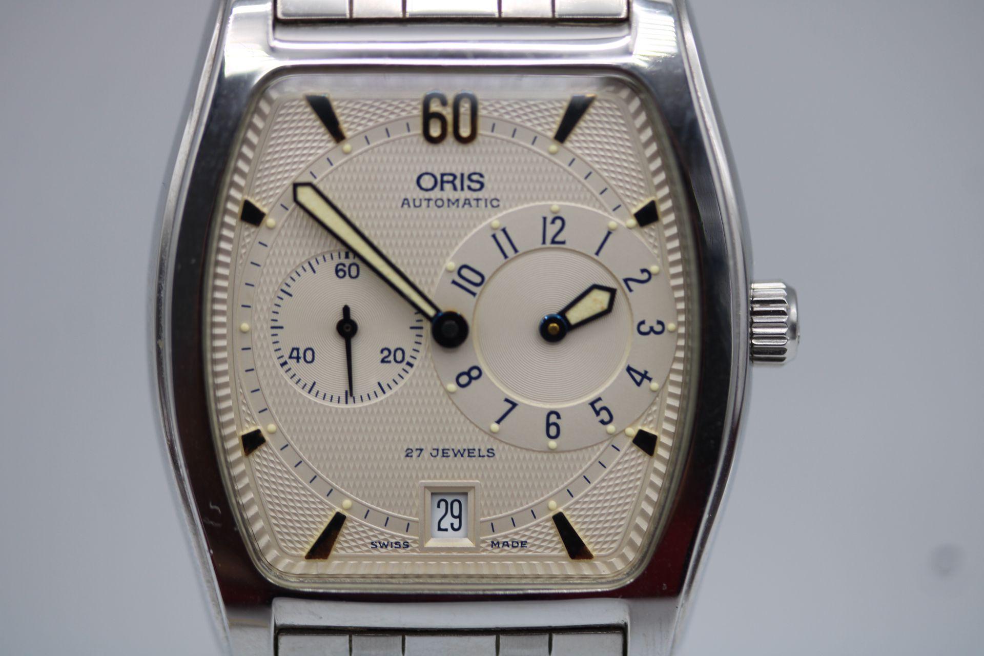 Nous avons effectué un polissage complet et un contrôle dans notre atelier, par conséquent cette belle montre est présentée en excellent état de fonctionnement et de conservation et est offerte comme montre seule en plus de notre garantie de 12