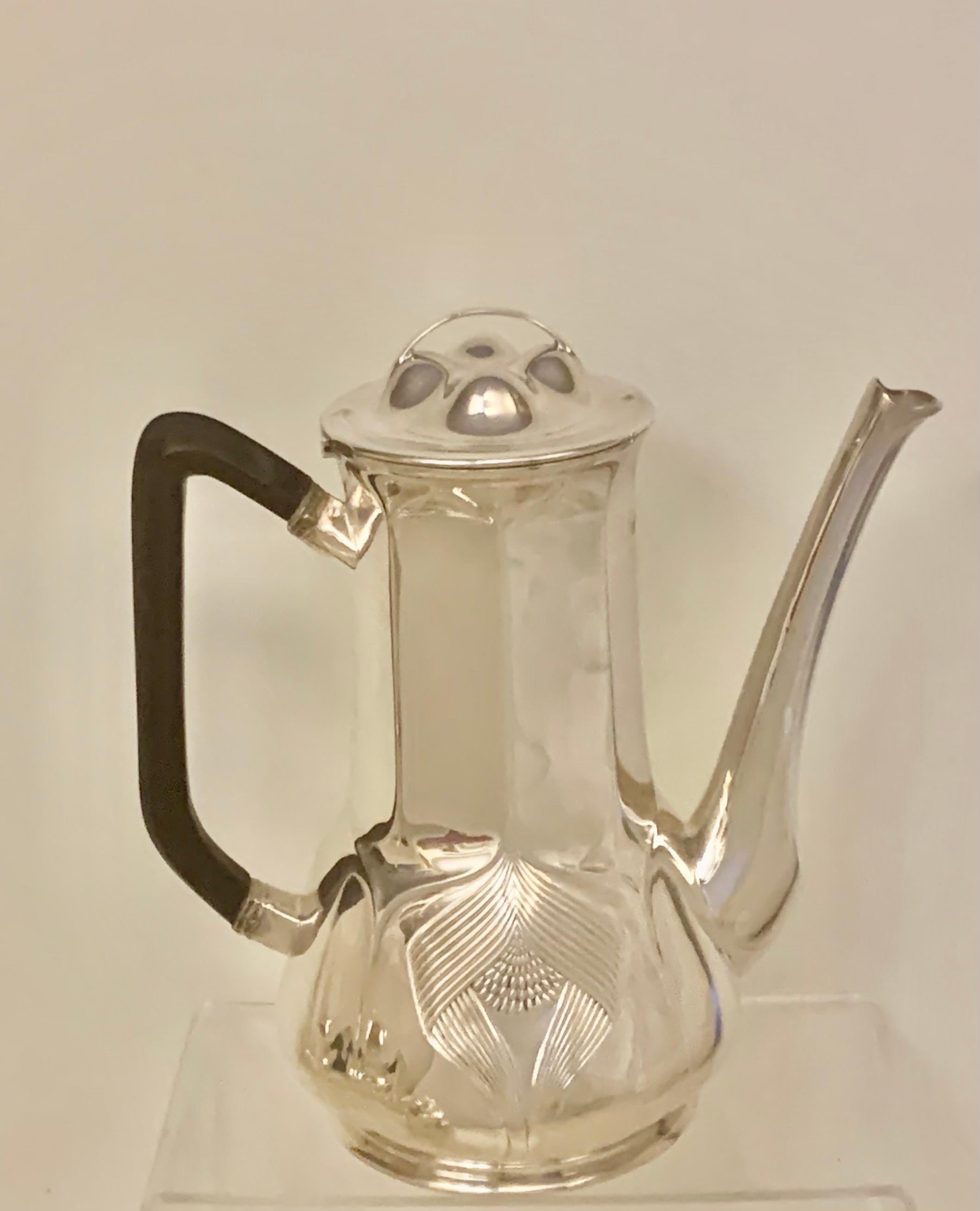 Orivit Jugendstil Sterling Silber Vierteiliges Tee- und Kaffeeservice (Frühes 20. Jahrhundert) im Angebot