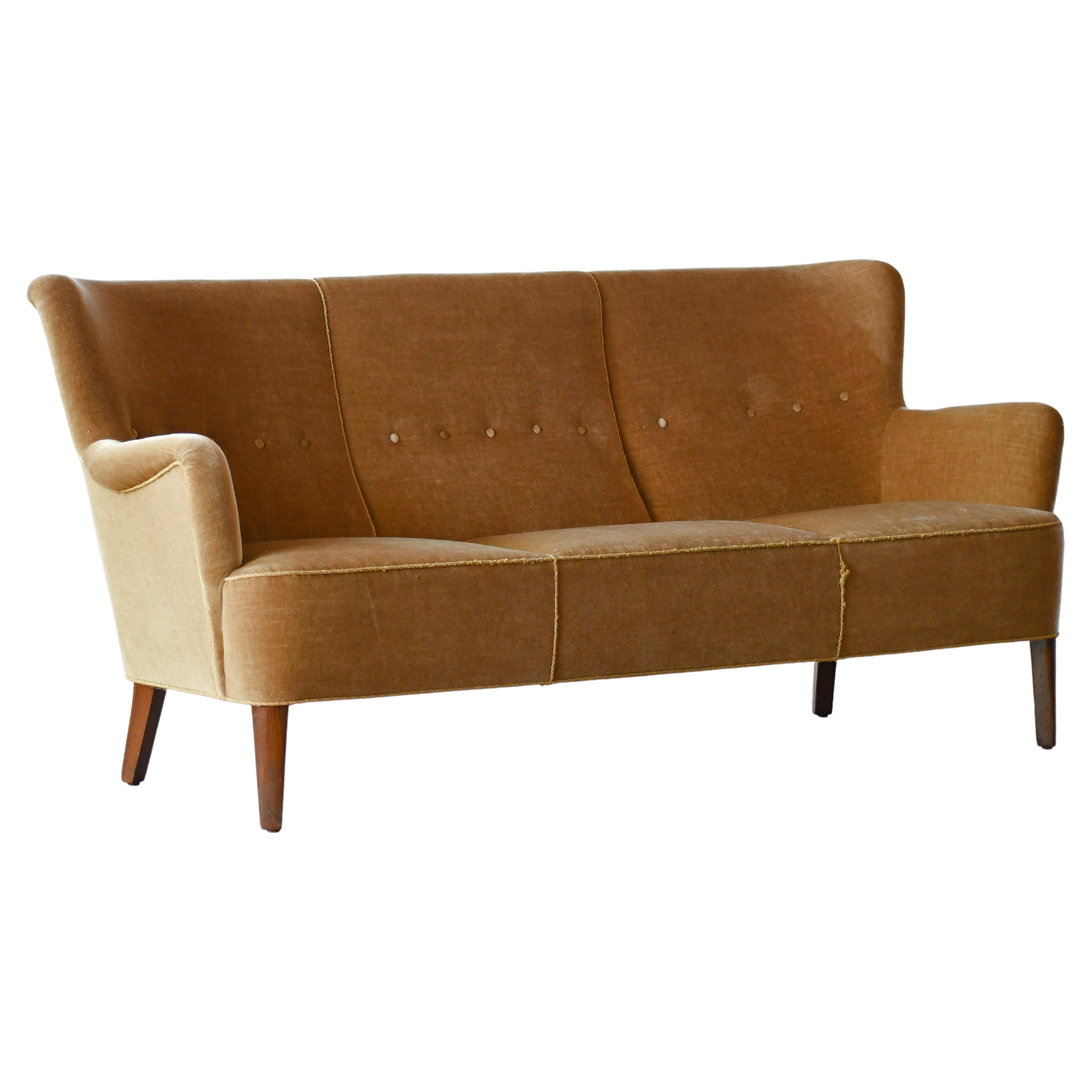 Danish 1950s Sofa Attributed to Fritz Hansen Model 1669 Variant For Sale at  1stDibs | 1950s couch