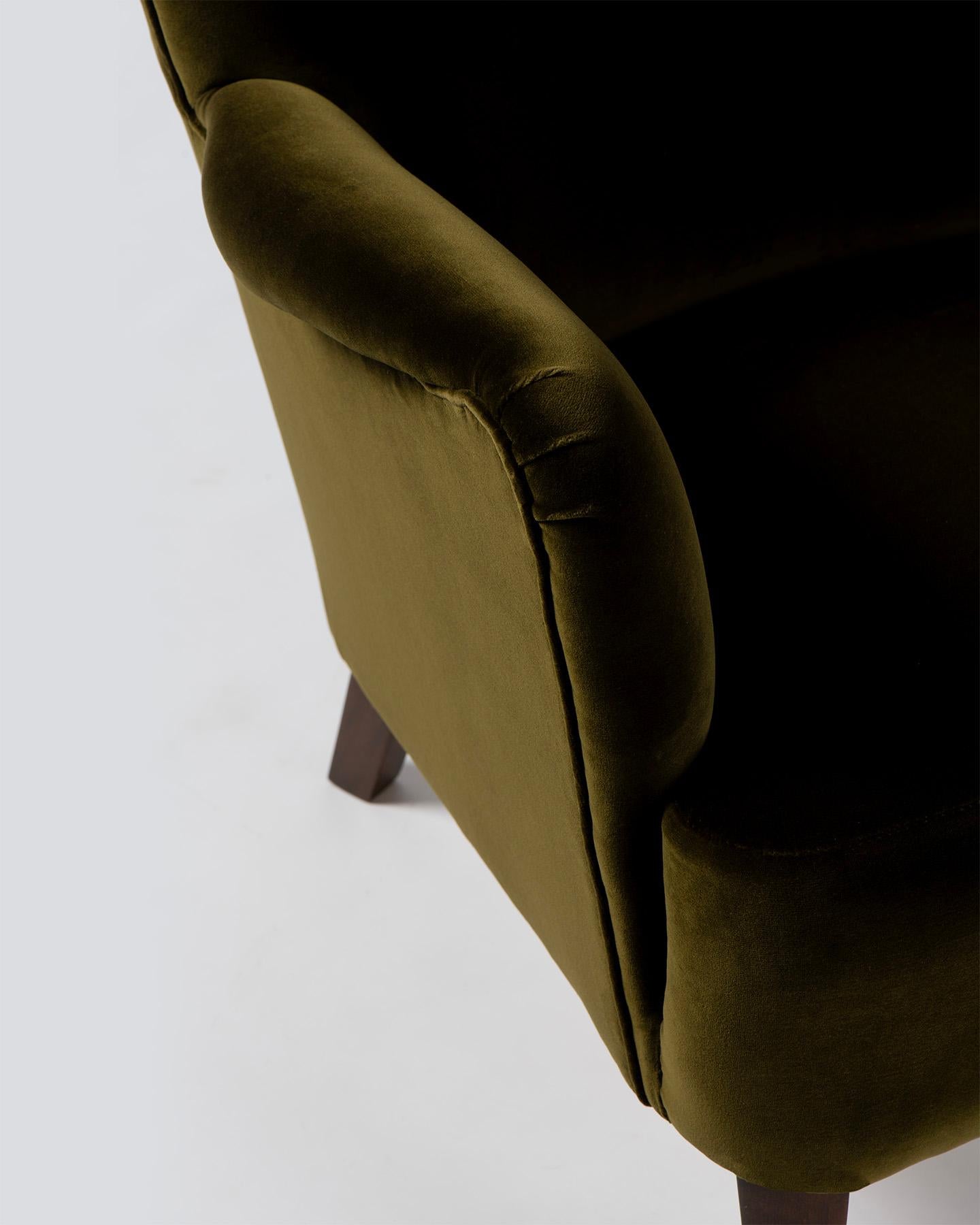 Orla Molgaard-Nielsen Lounge Chair in Velvet Fabric 1940s mediados del siglo XX en venta