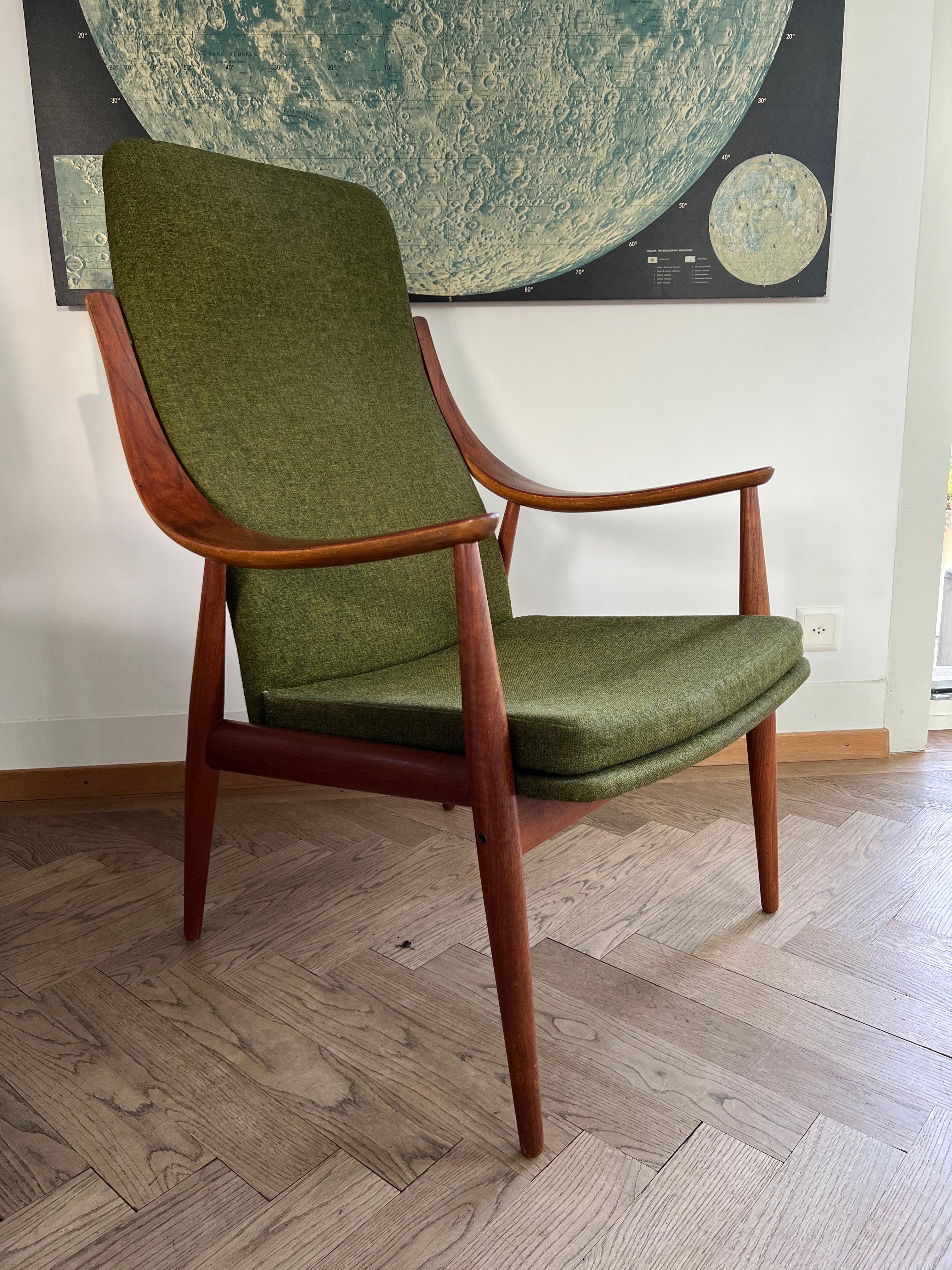 Vintage teak armchair by Hvidt and Orla Molgaard-Nielsen
Lounge chair model FD 145, designed in 1954 by Danish duo Peter Hvidt & Orla Mølgaard-Nielsen for their longtime collaborator France & Daverkosen (later renamed Franse & Søn). With high