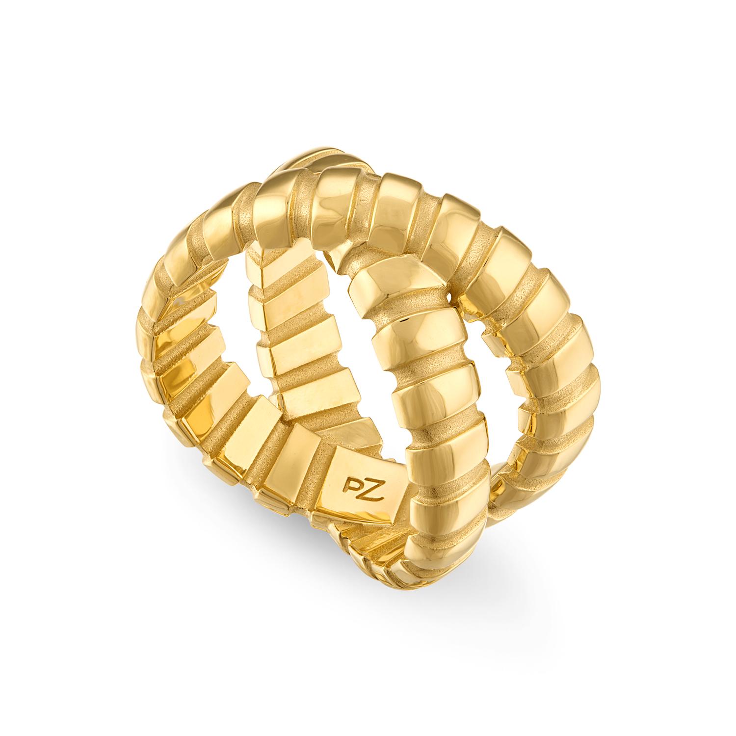 A linear pattern of golden ridges enwraps the powerful, elegant lines of Orla. Named after the Irish word for golden princess, the Orla pieces were designed to reign for years to come.

18K yellow gold, 17.55g
Finely crafted in Rhode