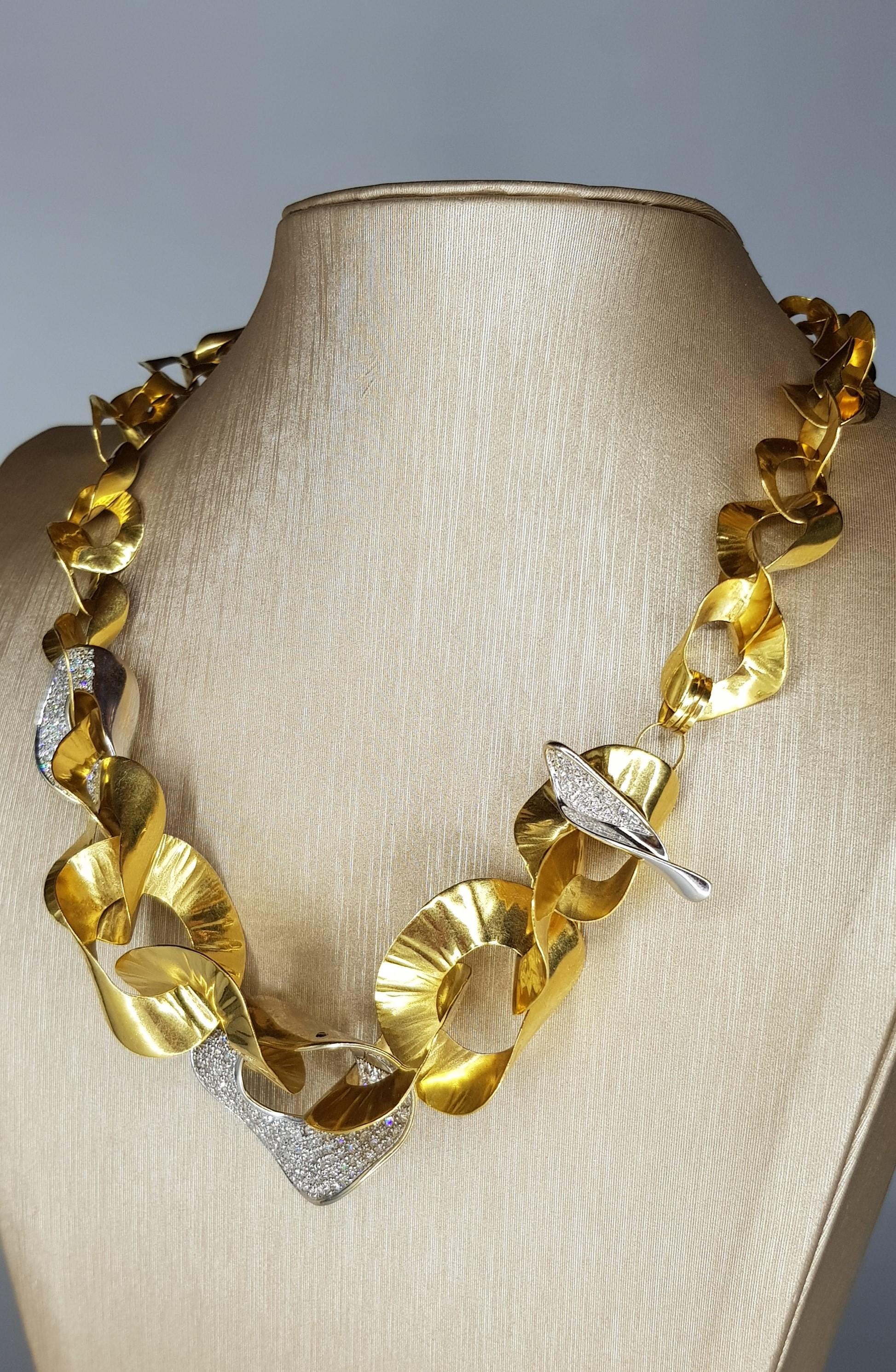 Orlandini-Halskette aus Gelb- und Weißgold mit weißen Diamanten Damen im Angebot