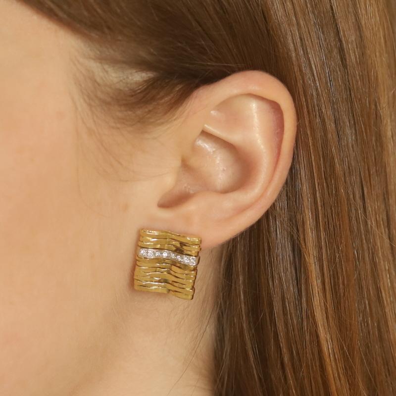 Round Cut Orlando Orlandini Diamond Large Stud Earrings - Yellow Gold 18k Rd .16ctw Square For Sale