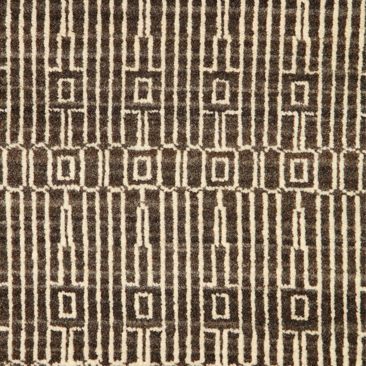 Zeitgenössischer Perserteppich aus Wolle im Art Deco-Stil, cremefarben und naturgrau, 6' x 9' im Zustand „Neu“ im Angebot in New York, NY