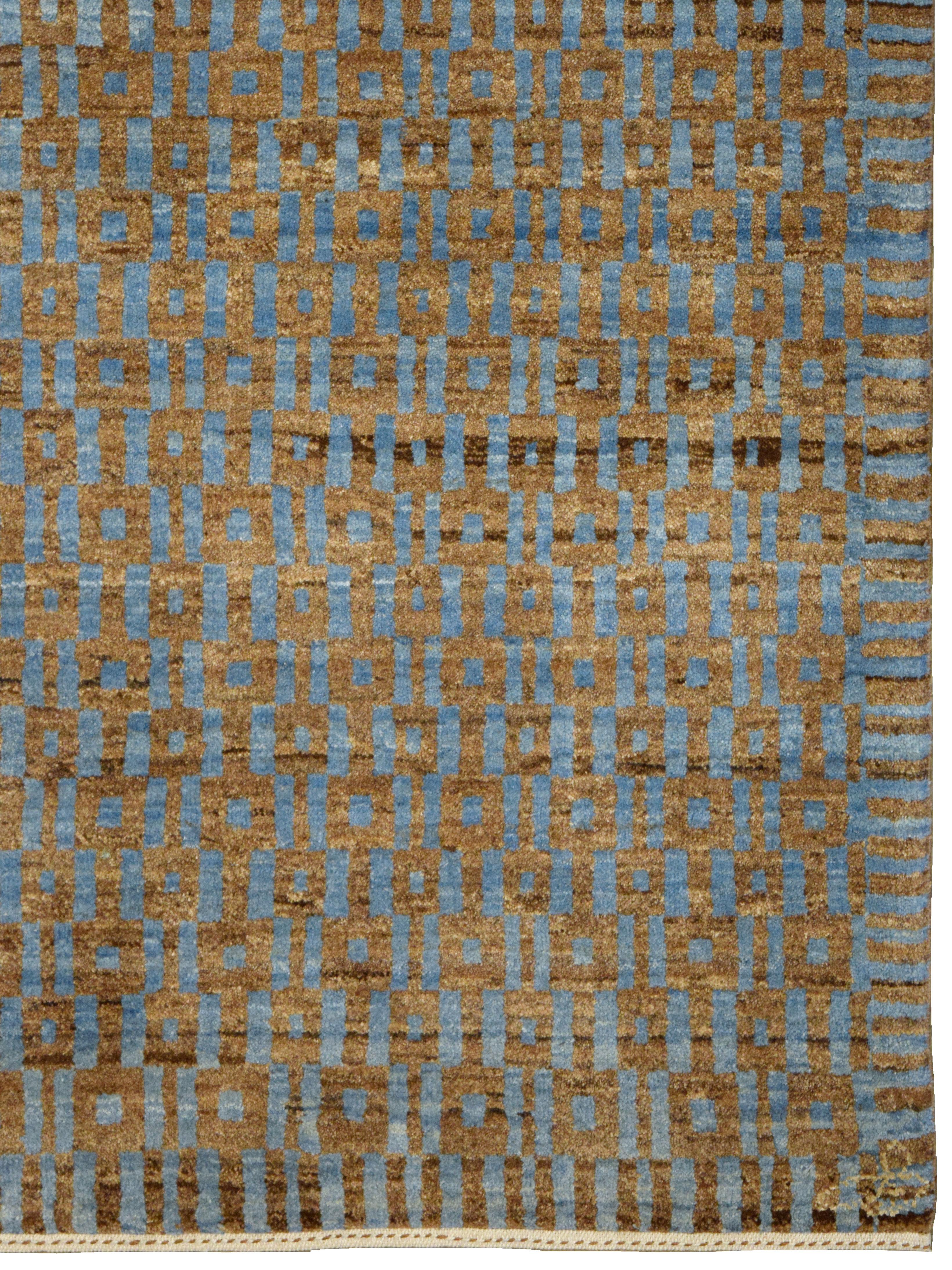 Laine Orley Shabahng, noué à la main, tapis persan en laine Art déco, bleu, Brown, 5'x 12'. en vente