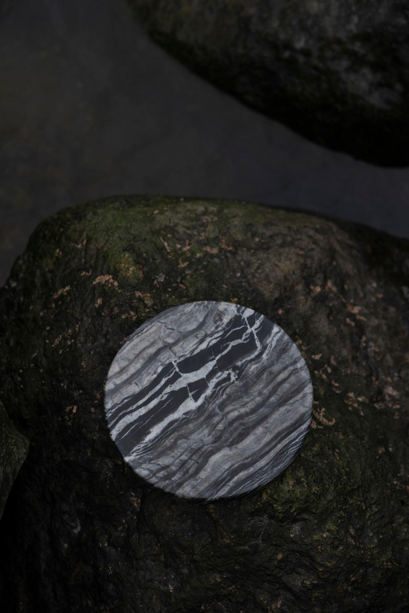 Marmo Portaoggetti Orlo in marmo italiano di Rytsola Collections in vendita