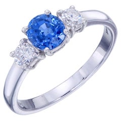 Orloff of Dänemark, 0,74 Karat kornblumenblauer Saphirring aus 14 Karat Weißgold