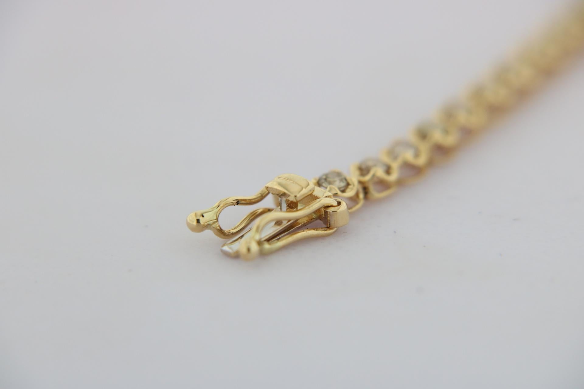 Orloff of Denmark, Tennisarmband aus 18 Karat Gelbgold mit 2 Karat Diamanten (Zeitgenössisch) im Angebot