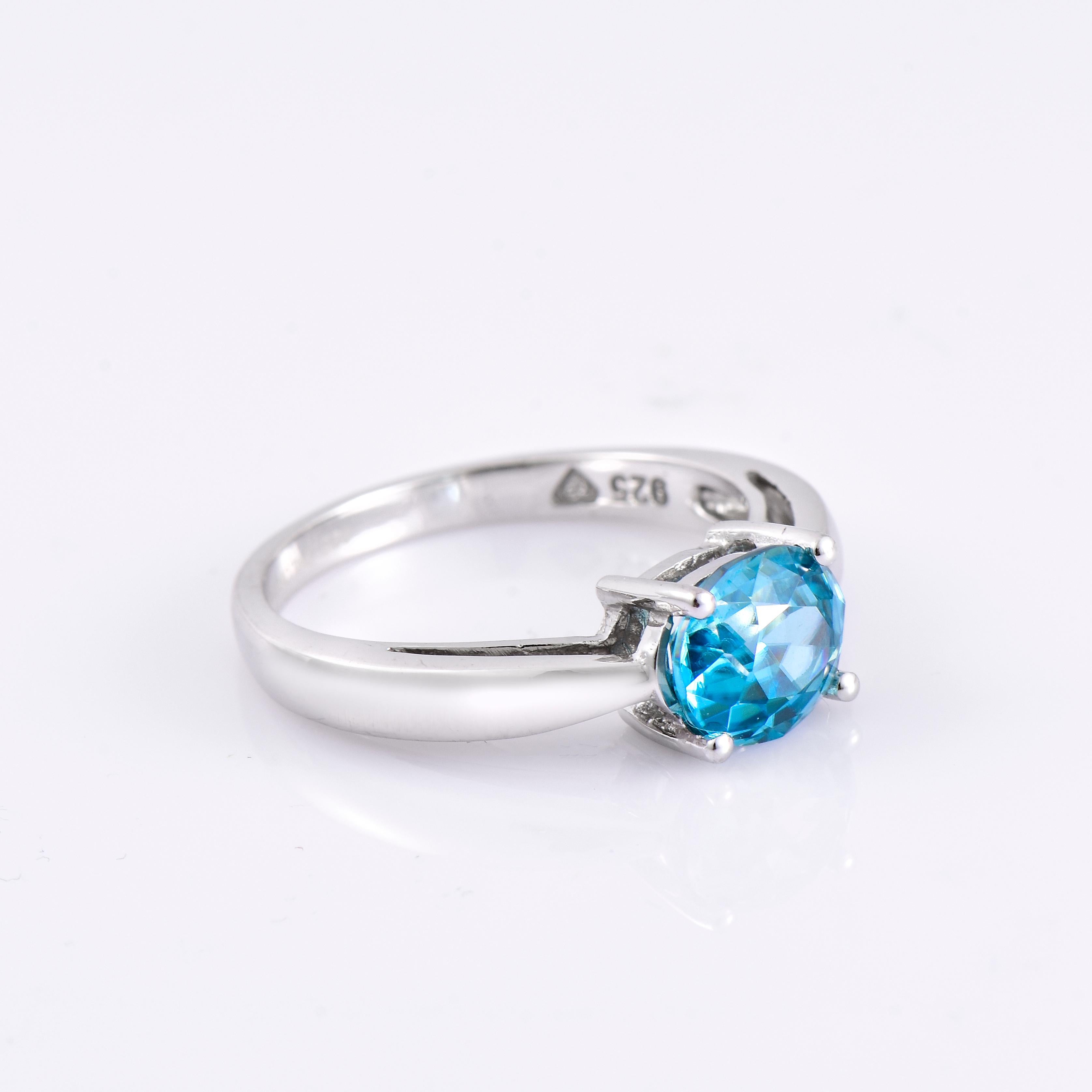 Oval Cut Orloff of Denmark, 2 ct Natural Blue Zircon Ring in 925 Sterling Silver For Sale