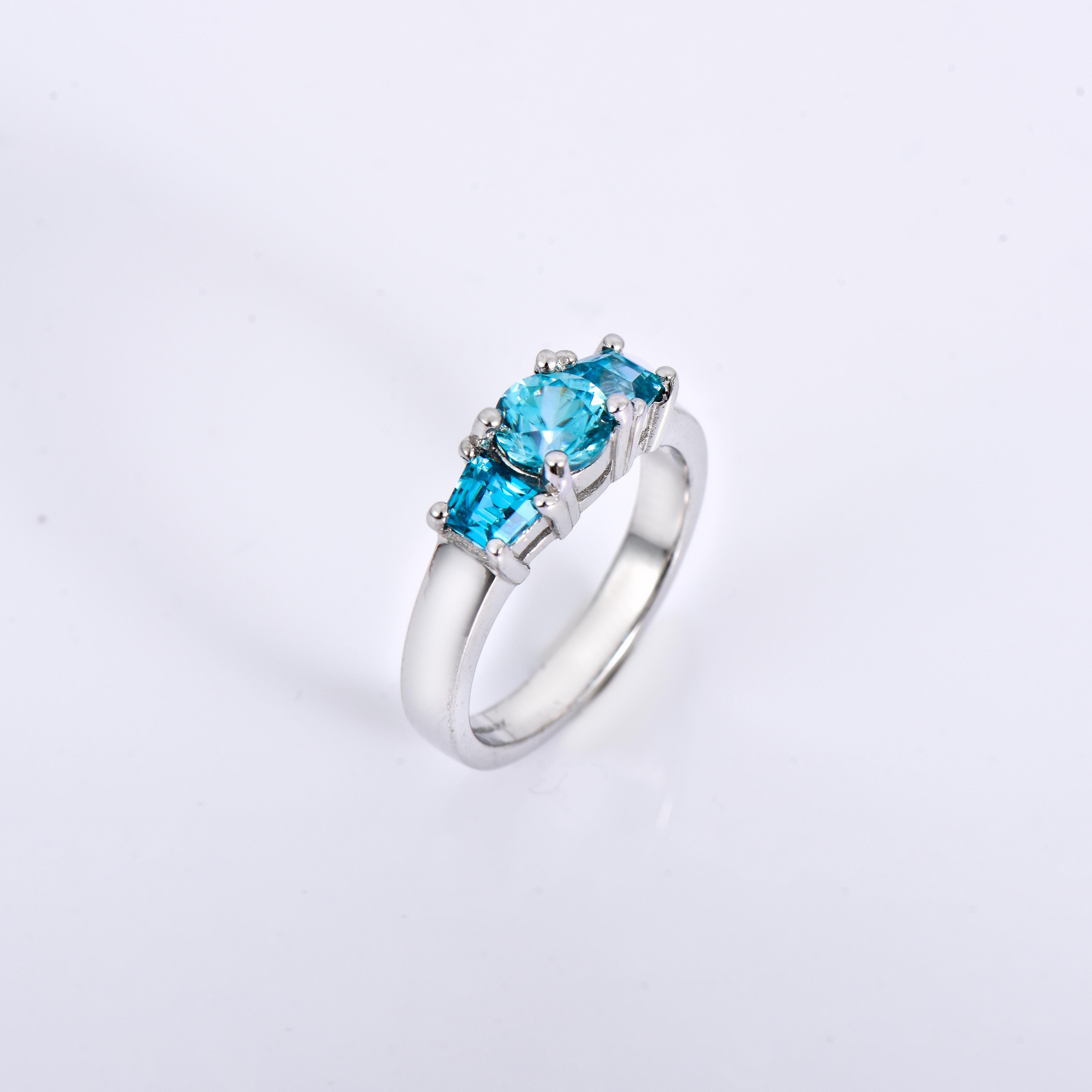 Mixed Cut Orloff of Denmark, 2.65 ct Natural Blue Zircon Ring in 925 Sterling Silver For Sale