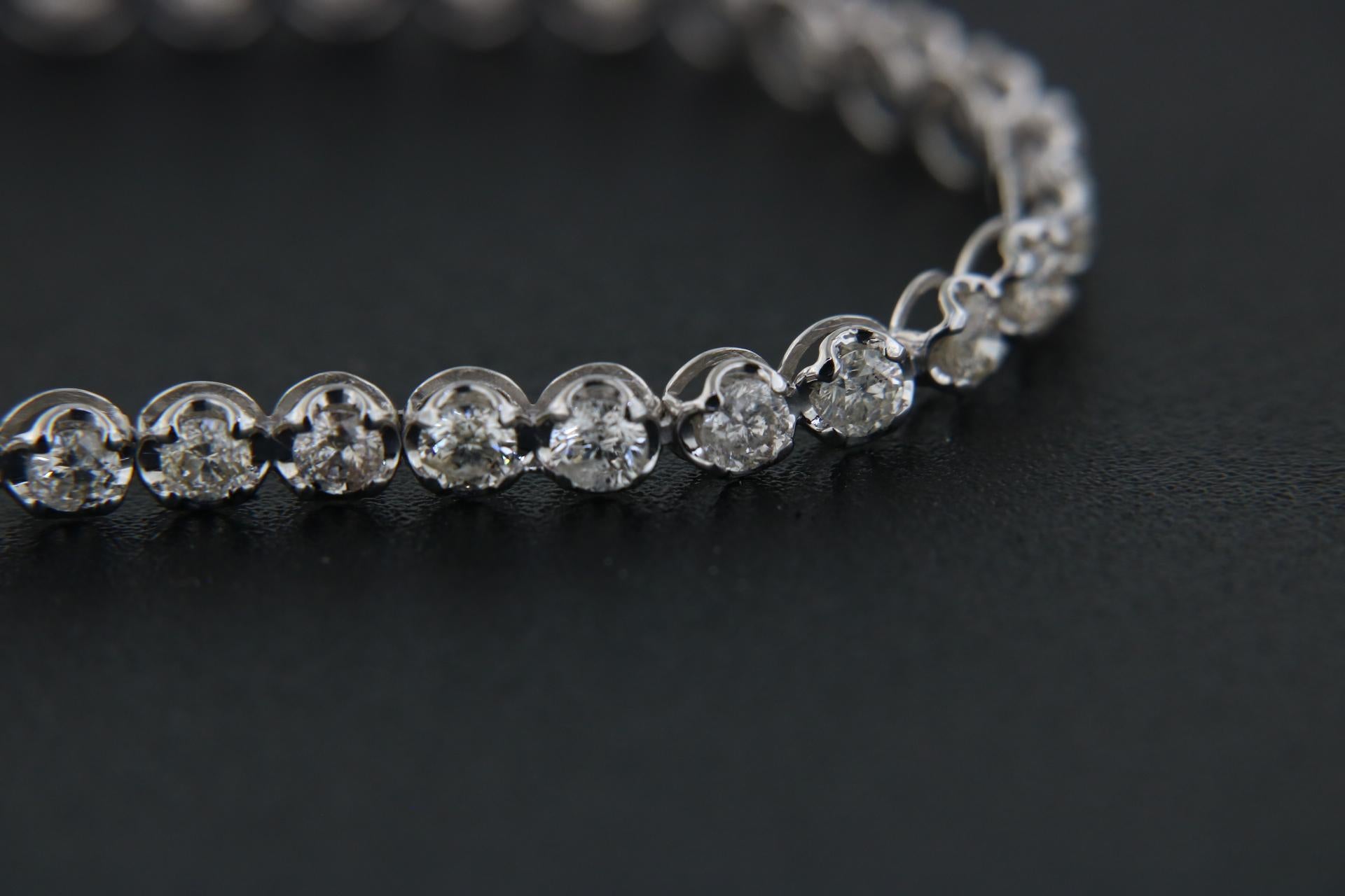 Orloff of Denmark, 3 Carat Diamond Tennis Bracelet in 18 Karat White Gold For Sale 1
