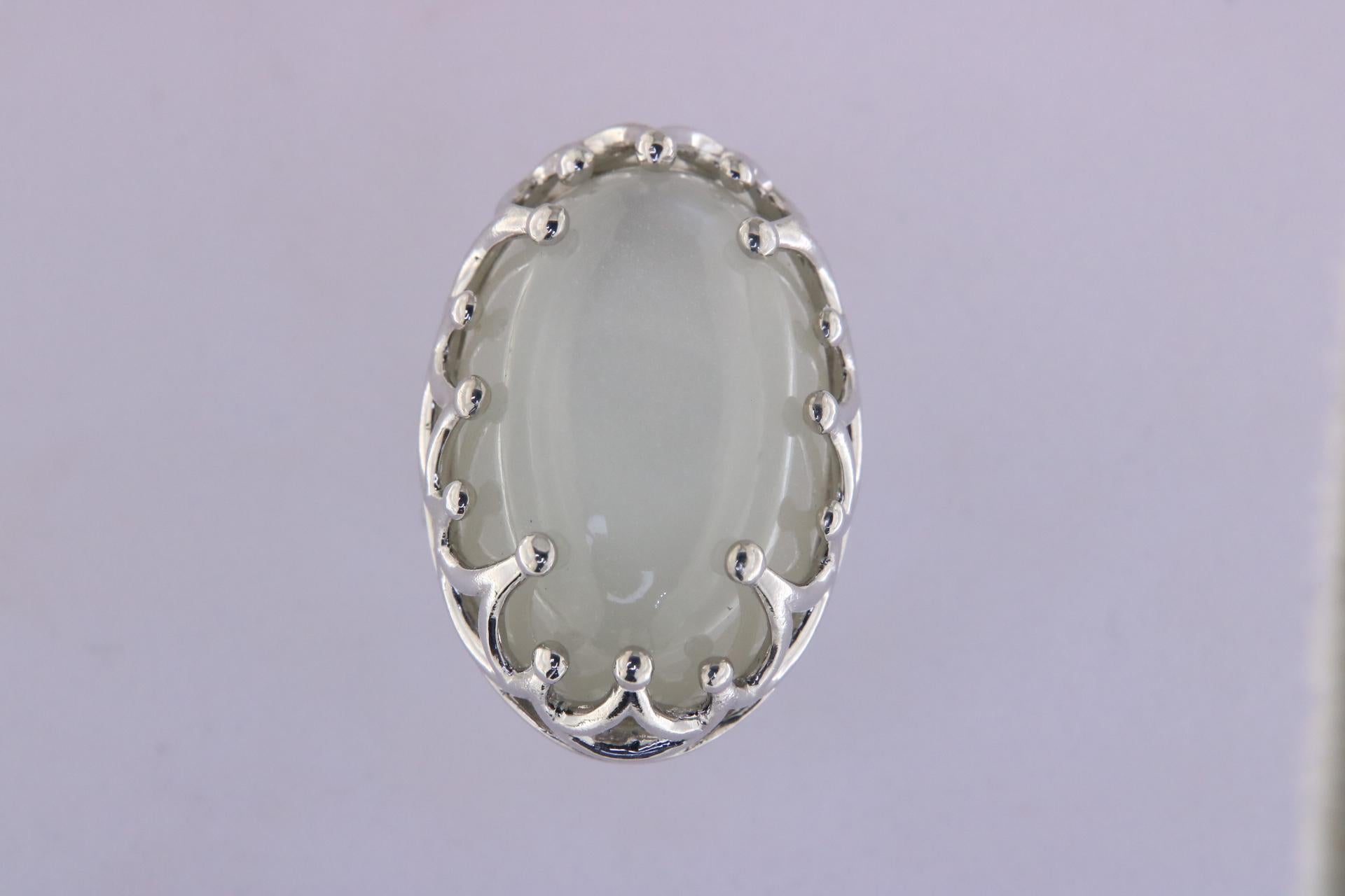 Orloff of Denmark, 40.90 carat Moonstone Ring in 925 Sterling Silver In New Condition For Sale In Hua Hin, TH