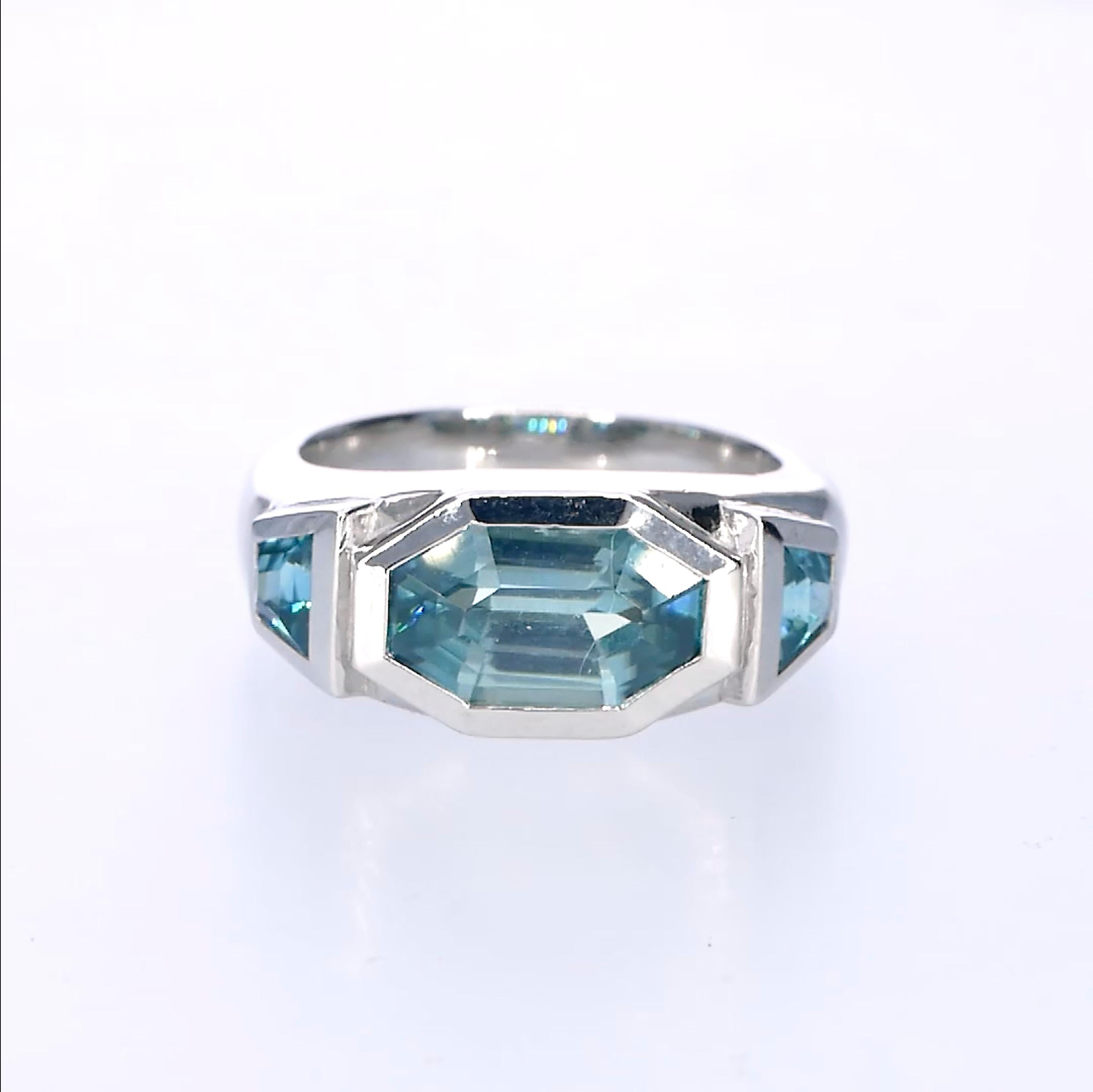 Contemporary Orloff of Denmark, 5.24 ct Natural Zircon Cocktail Ring in 925 Sterling Silver For Sale