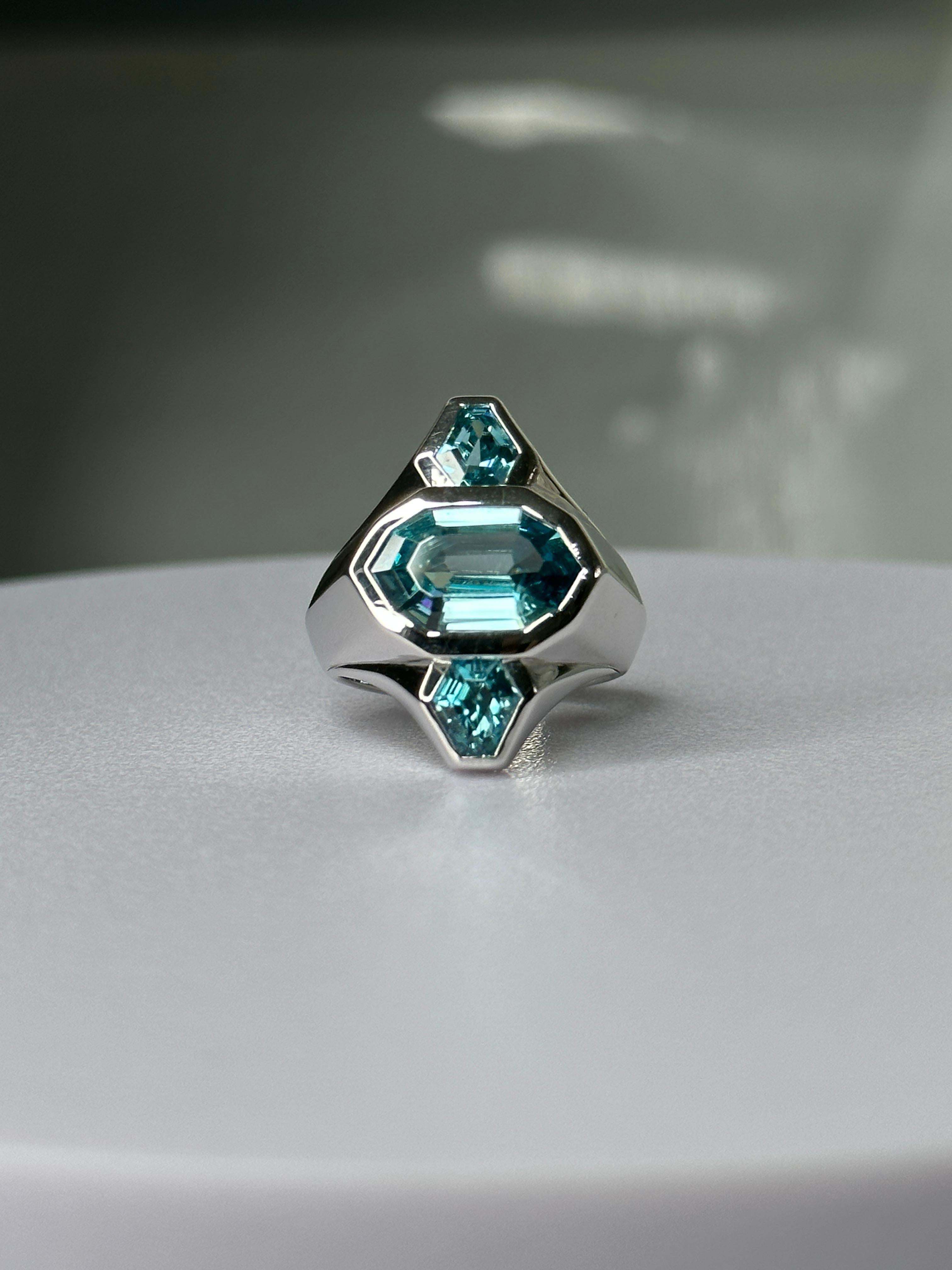 Contemporary Orloff of Denmark, 5.81 ct Blue Zircon Three-Stone Ring set in Sterling Silver For Sale