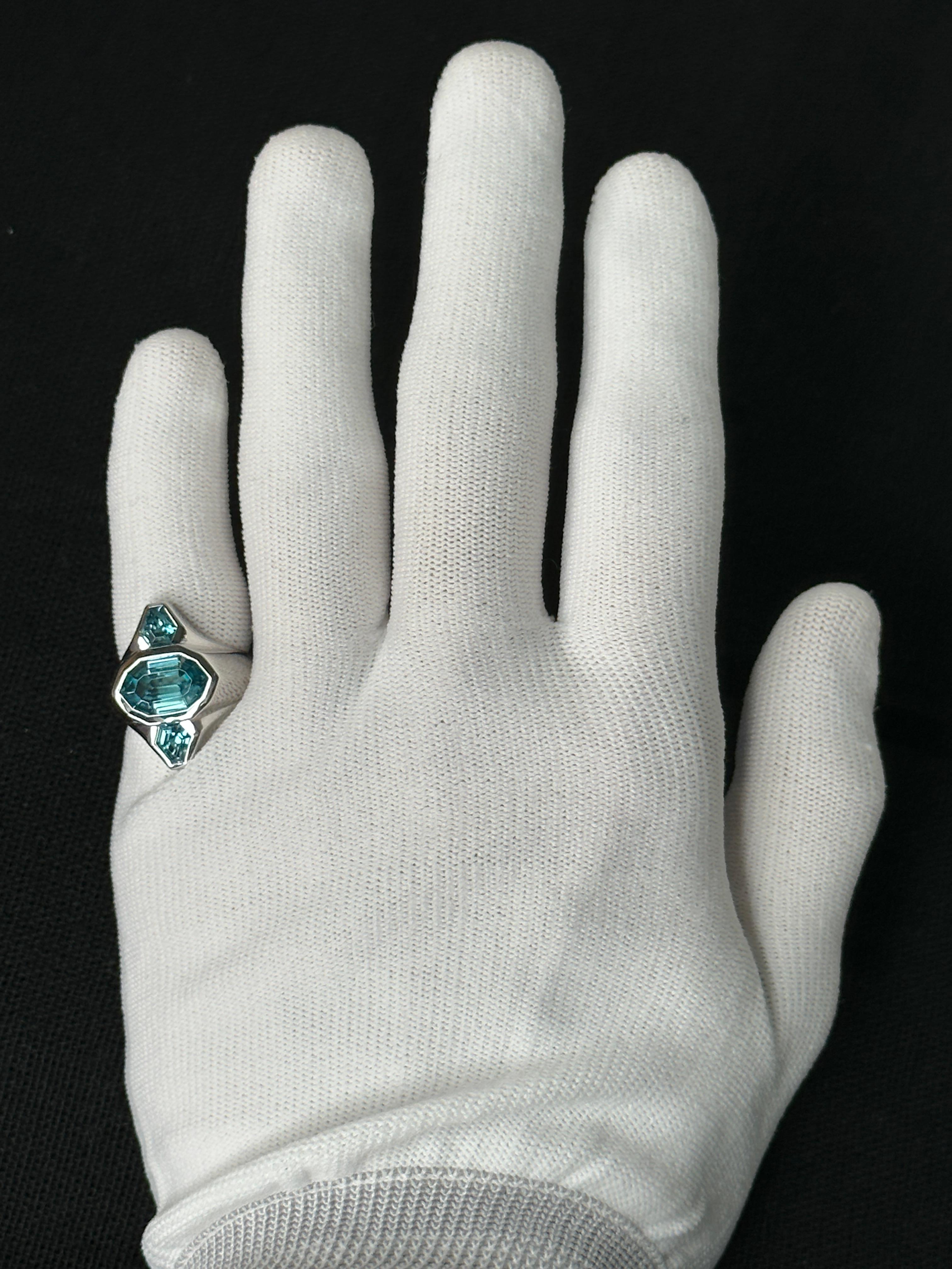 Orloff of Denmark, 5.81 ct Blue Zircon Three-Stone Ring set in Sterling Silver For Sale 1