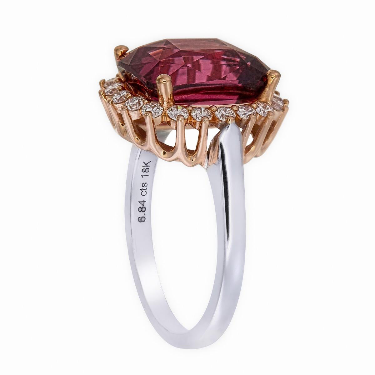 Cushion Cut Orloff of Denmark, 6.40 ct Pinkish Red Spinel Diamond Ring in 18 Karat Gold For Sale