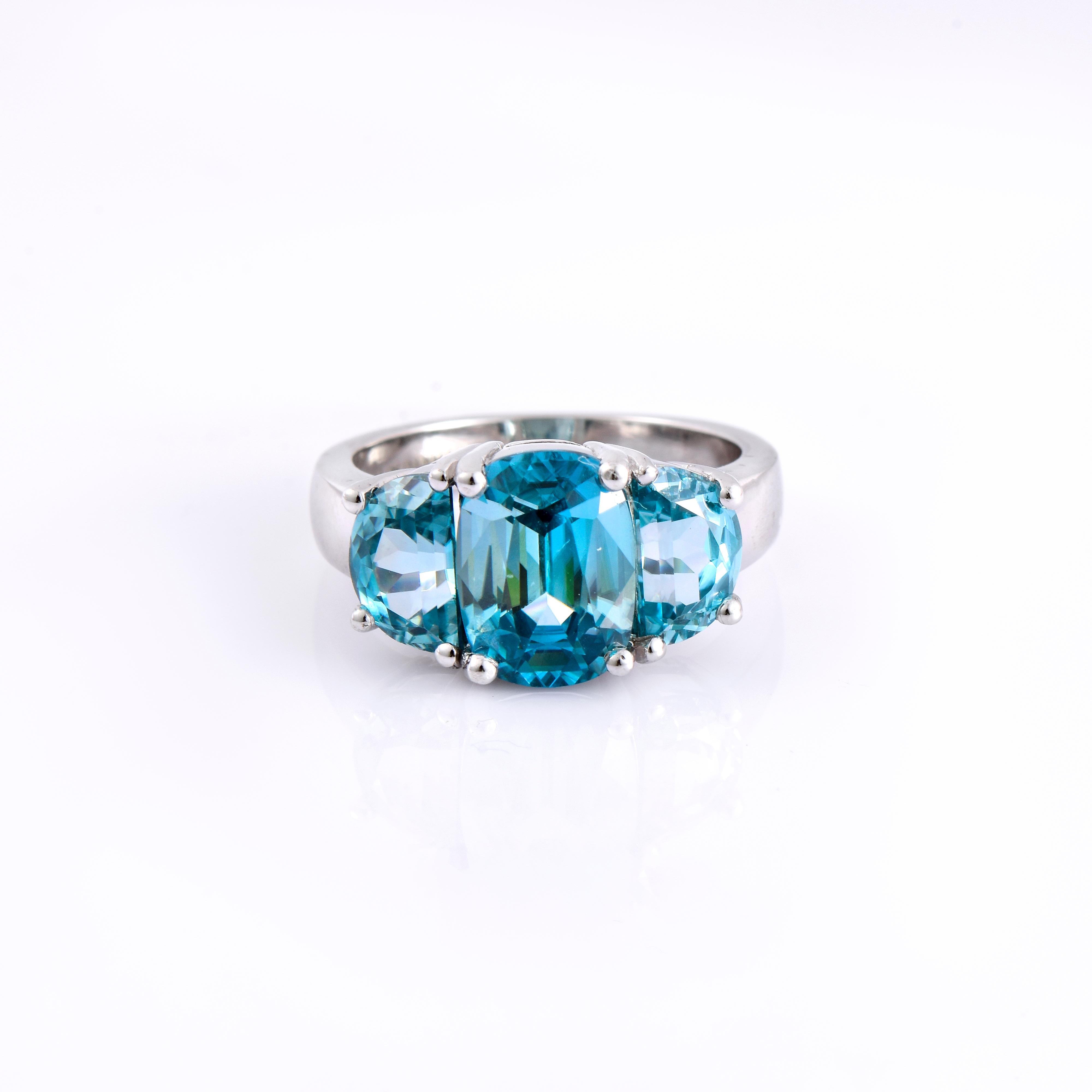 Contemporary Orloff of Denmark, 8.06 ct Natural Blue Zircon Ring in 925 Sterling Silver For Sale