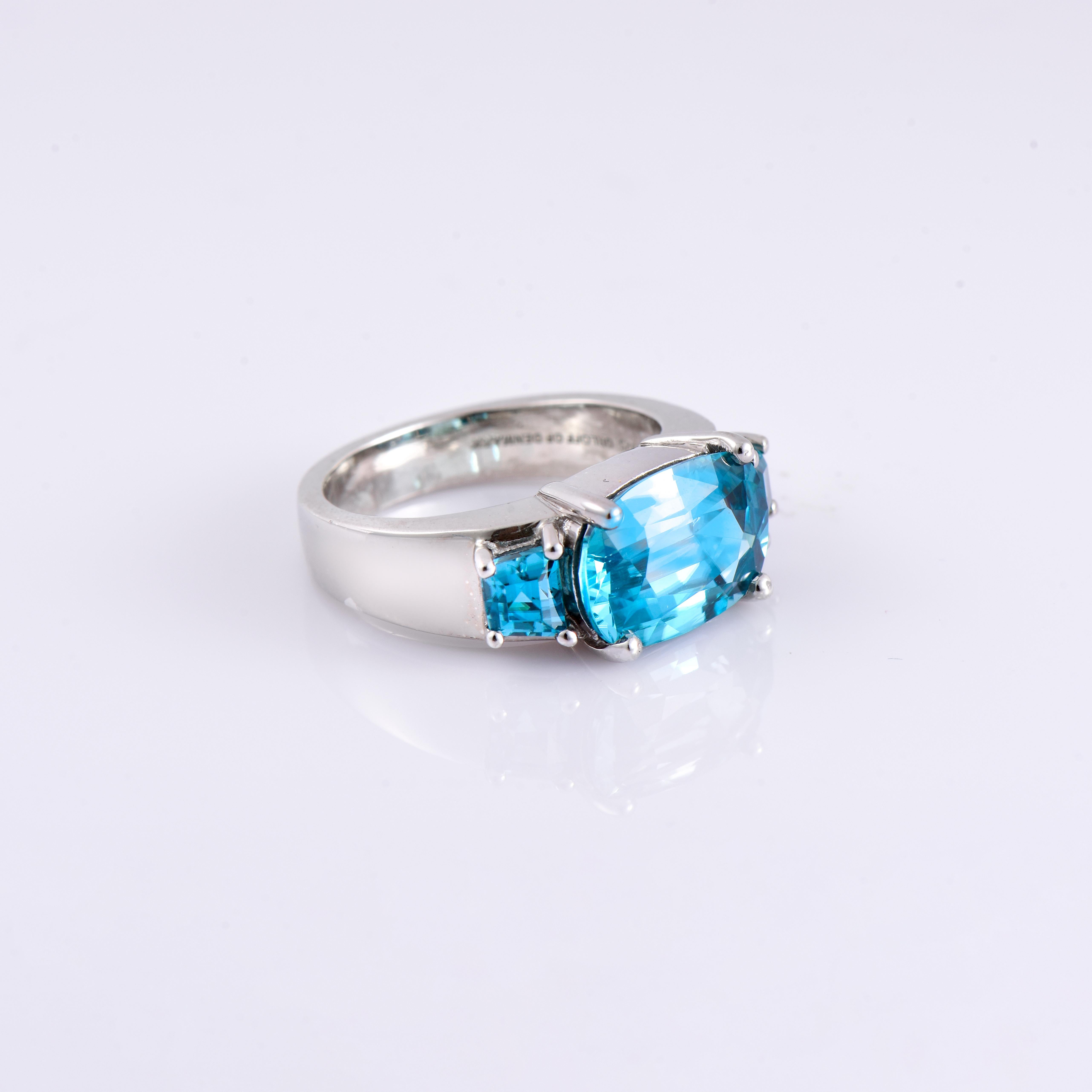 Contemporary Orloff of Denmark, 8.27 ct Natural Blue Zircon Ring in 925 Sterling Silver For Sale