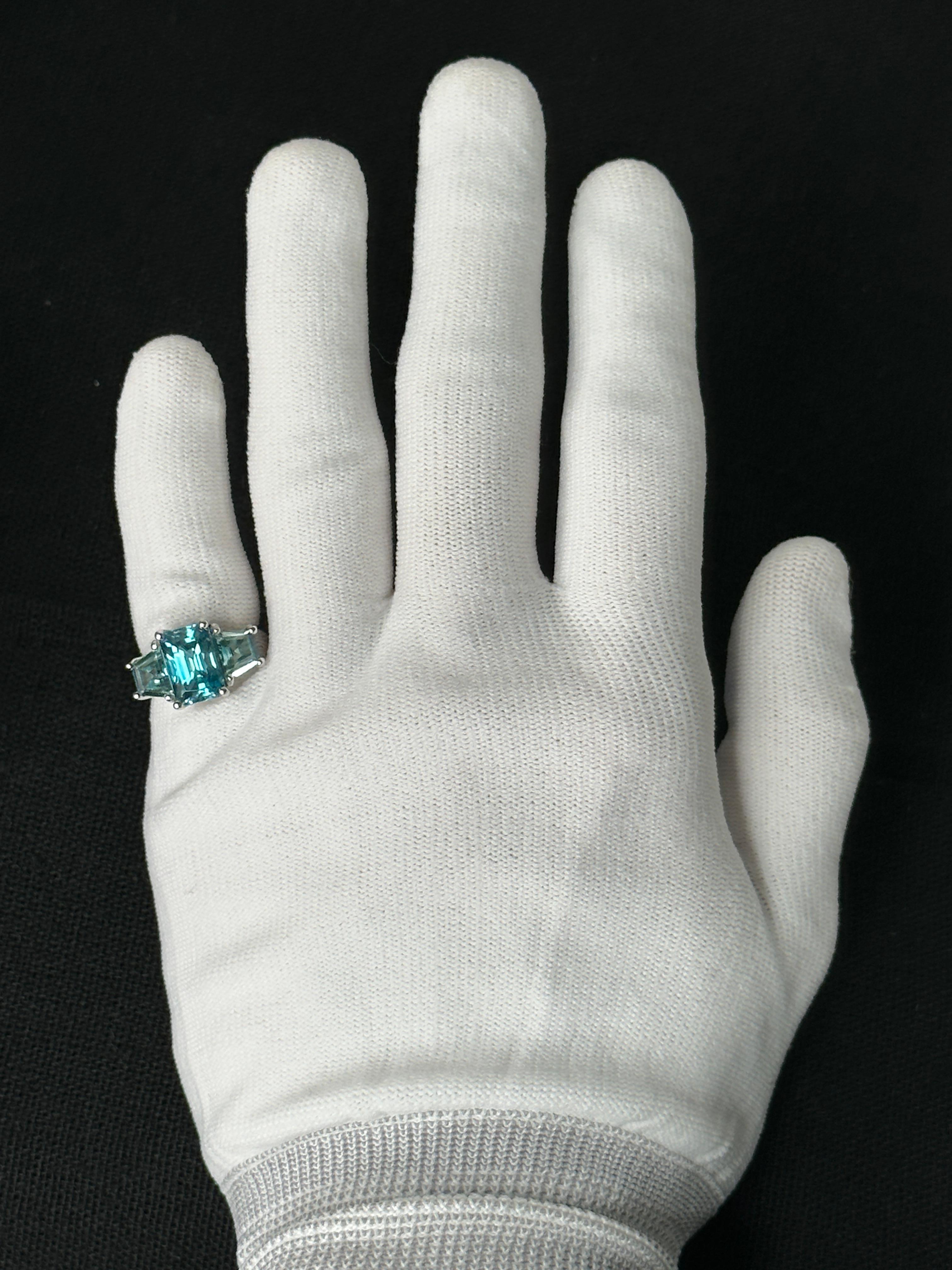 Women's or Men's Orloff of Denmark, 8.5 ct Blue Zircon Three-Stone Ring set in Sterling Silver For Sale