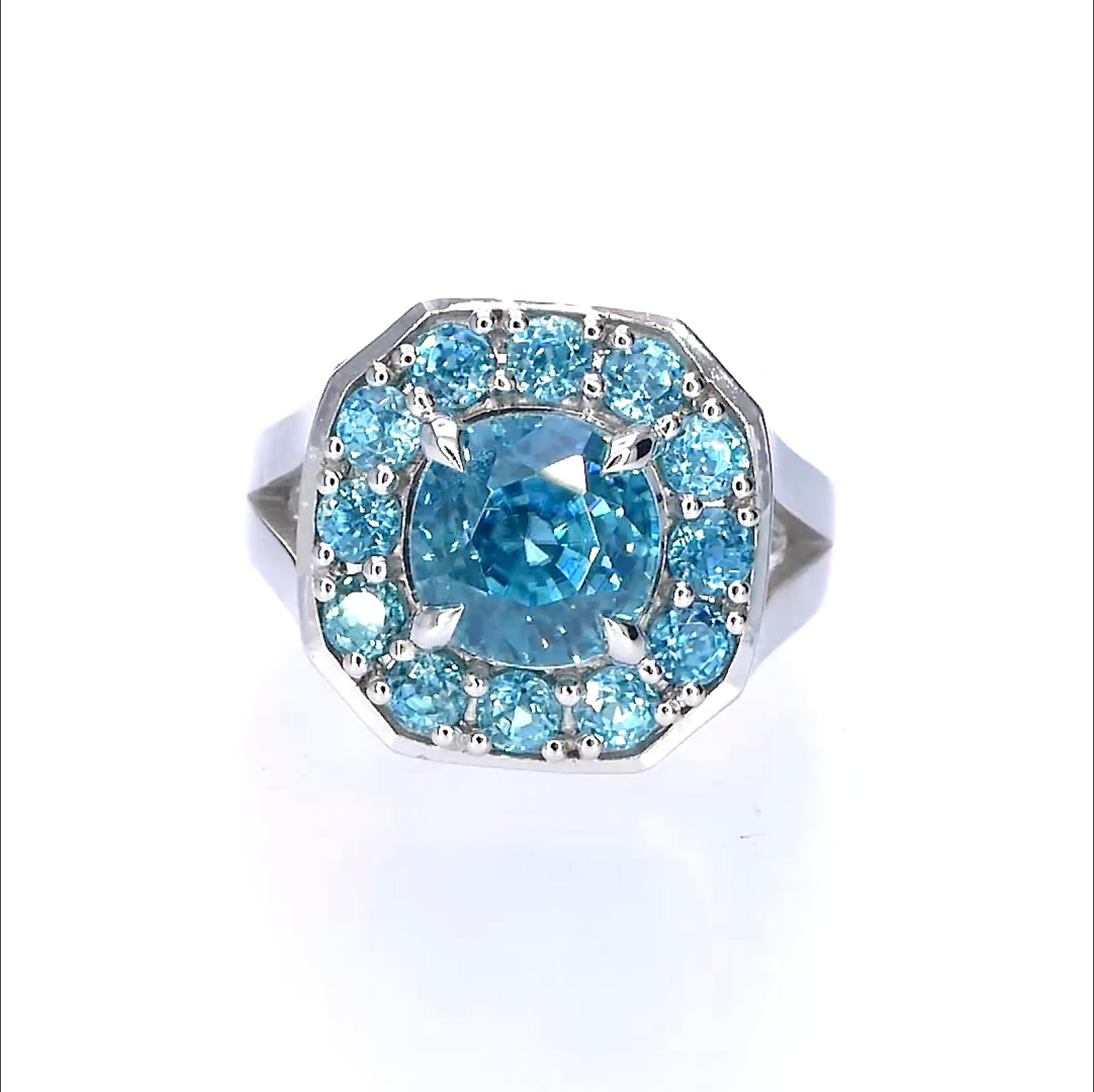 Taglio misto Orloff of Denmark, Anello Cocktail con Zircone Naturale da 9,4 carati in Argento 925 in vendita